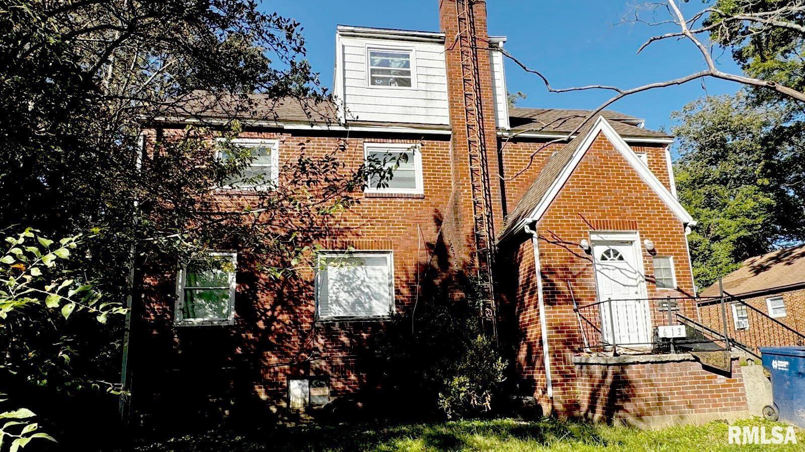 Homes for sale in Mt Vernon, IL | 613 S 16Th St, Mt Vernon, IL 62864 | MLS# QC4259822