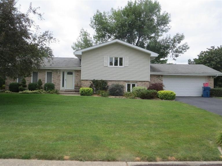 Homes for sale in Saint John, IN | 9134 Schafer Dr, Saint John, IN 46373 | MLS# 356383