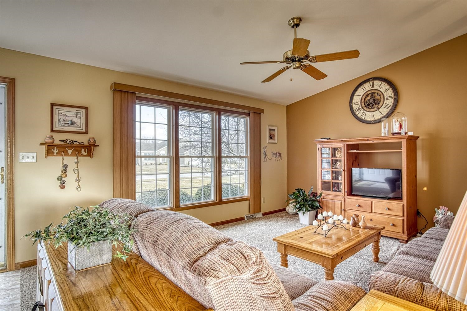 Homes for sale in Saint John, IN | 10622 Manor Dr, Saint John, IN 46373 | MLS# 451263