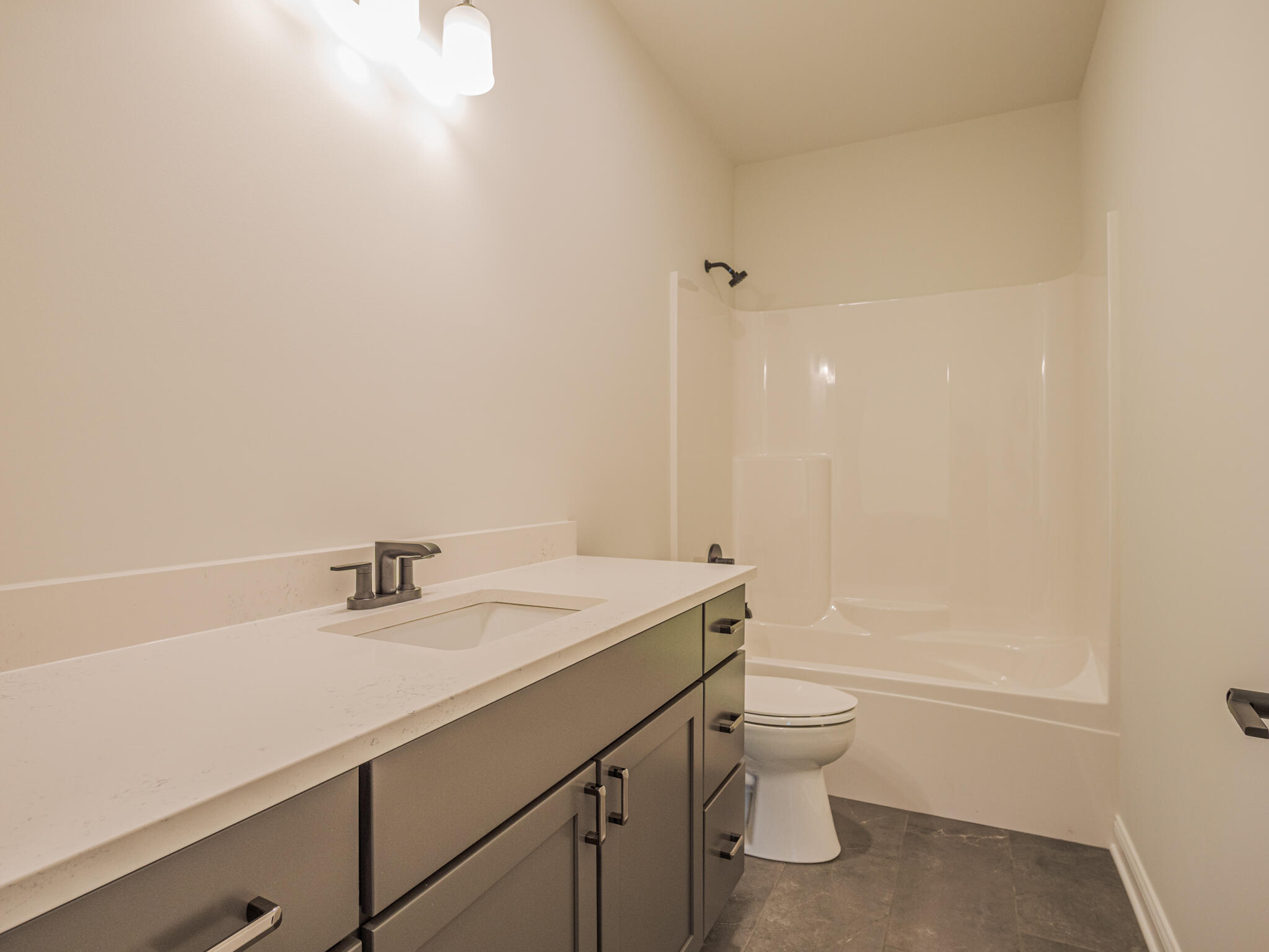 Homes for sale in Valparaiso, IN | 3108 Forestside Ln, Valparaiso, IN 46385 | MLS# 805933