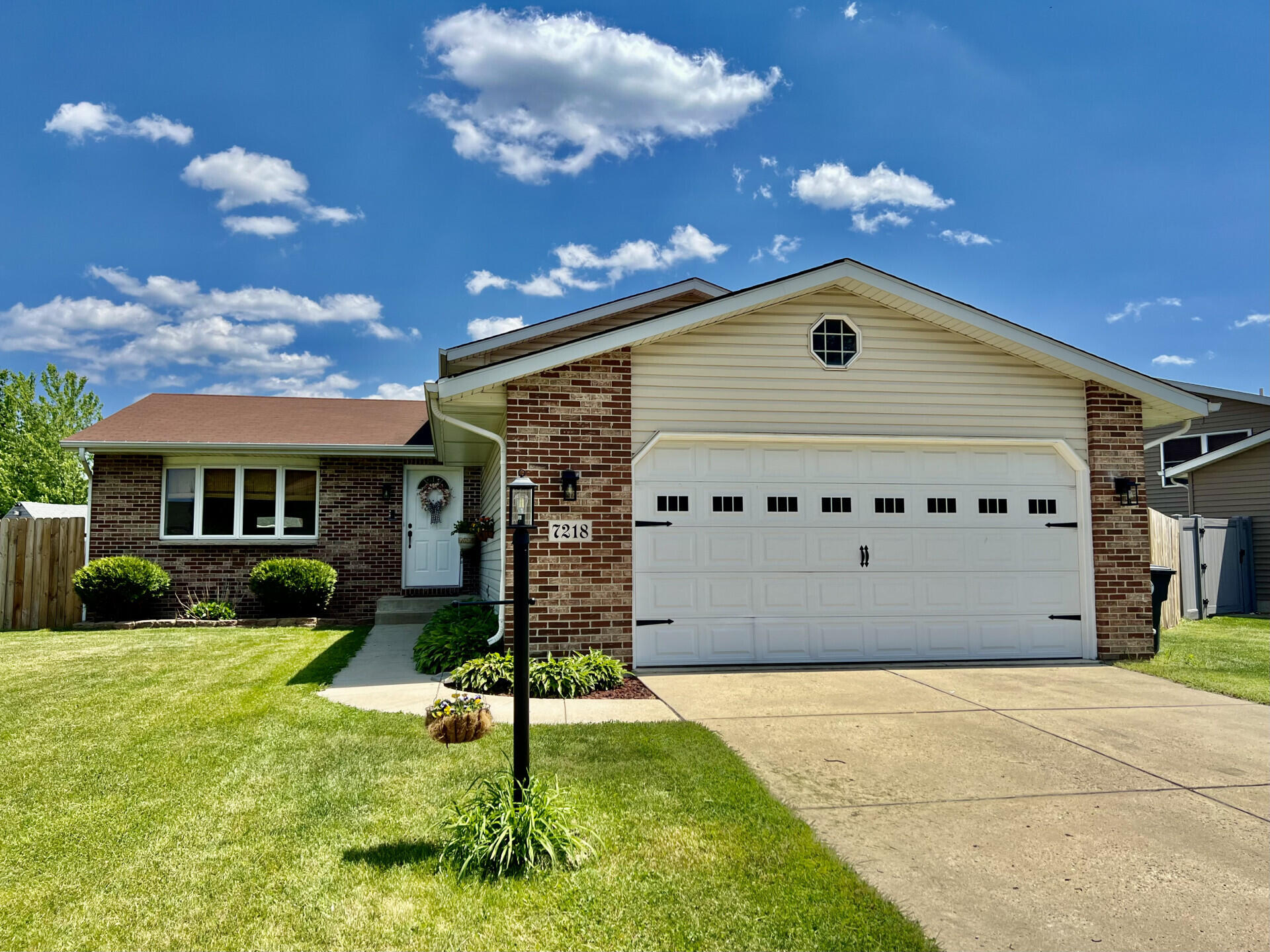 Homes for sale in Hobart, IN | 7218 Kestrel St, Hobart, IN 46342 | MLS# 804313