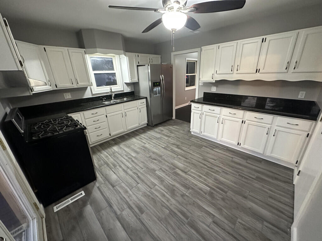 Homes for sale in Merrillville, IN | 20 Deerpath Rd, Merrillville, IN 46410 | MLS# 814364