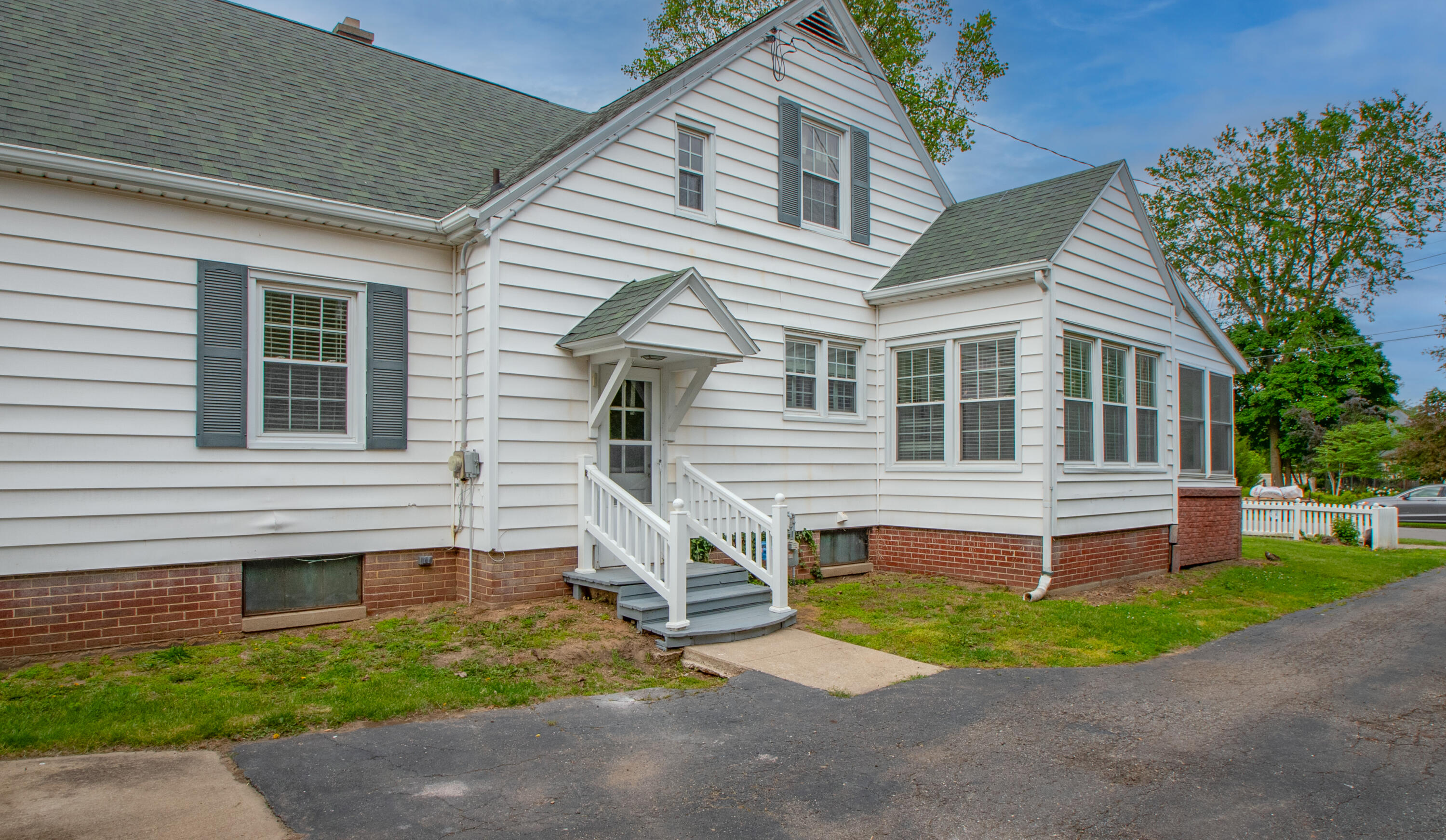 Homes for sale in Goodland, IN | 110 N Newton St, Goodland, IN 47948 | MLS# 821563