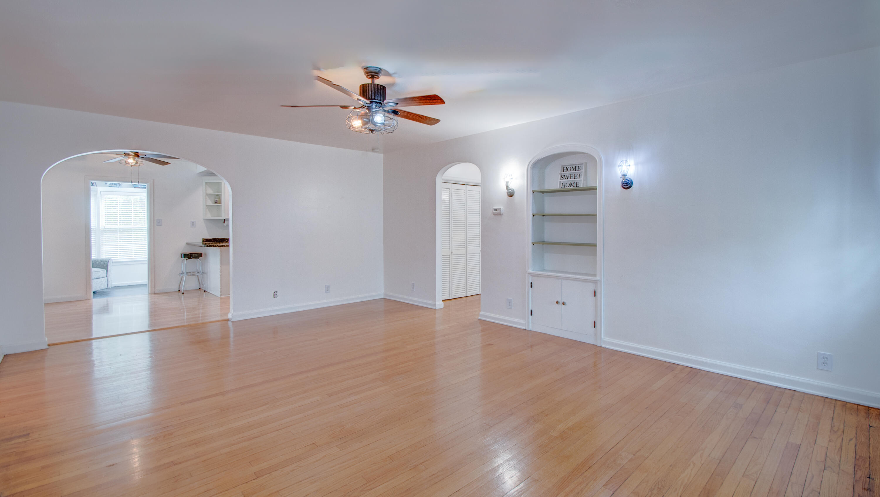 Homes for sale in Goodland, IN | 110 N Newton St, Goodland, IN 47948 | MLS# 821563