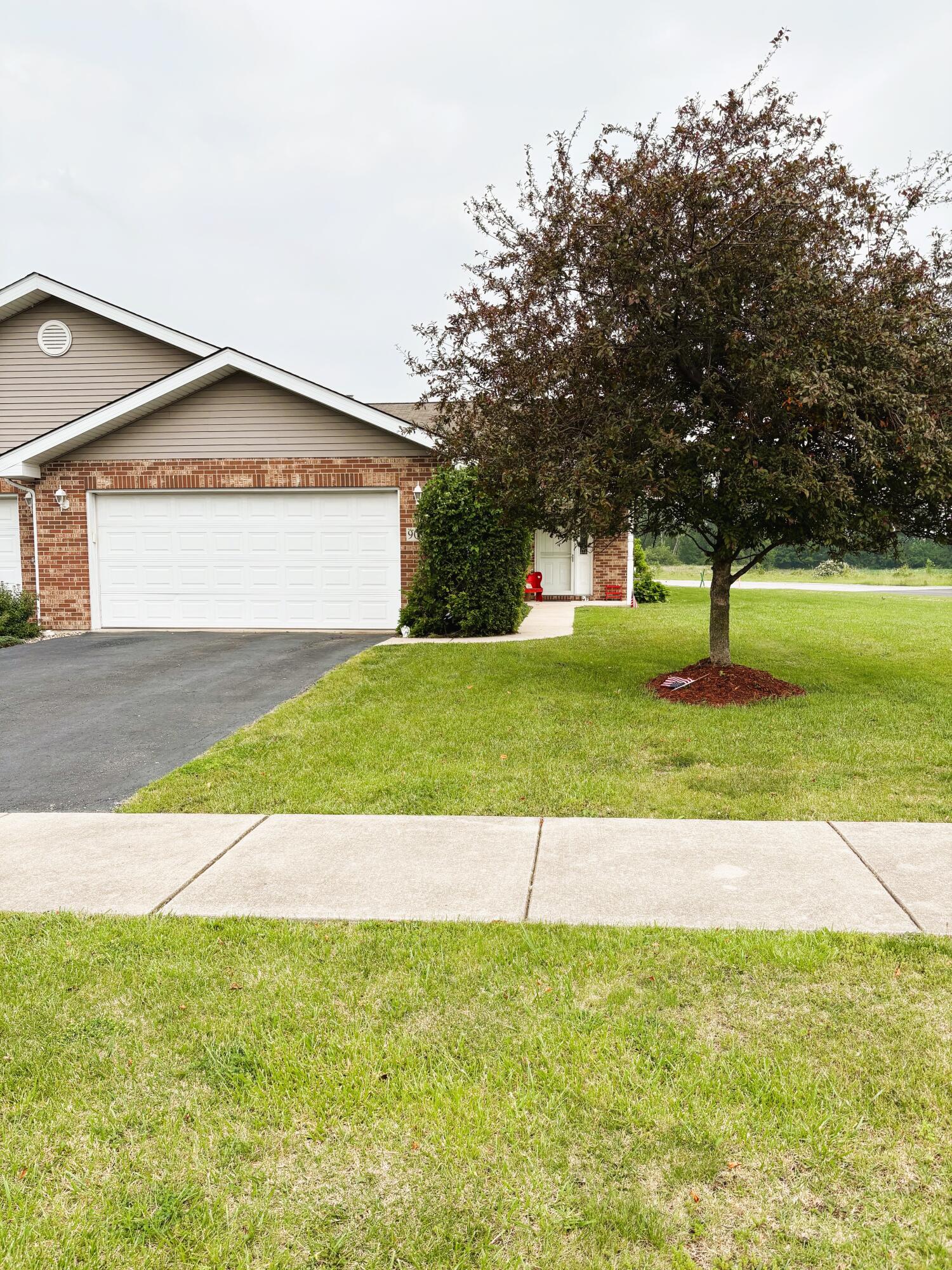 Homes for sale in Merrillville, IN | 9096 Carolina Ct, Merrillville, IN 46410 | MLS# 822123