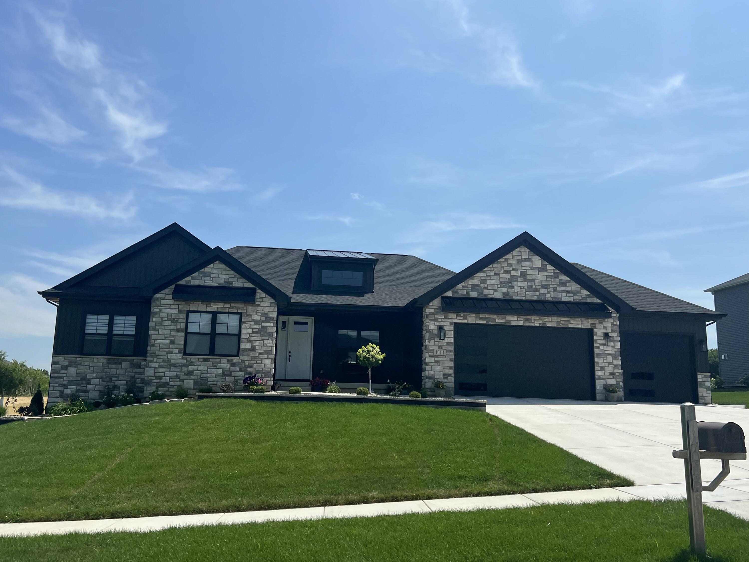 Homes for sale in Saint John, IN | 9864 Switch Grass Ln, Saint John, IN 46373 | MLS# 822163