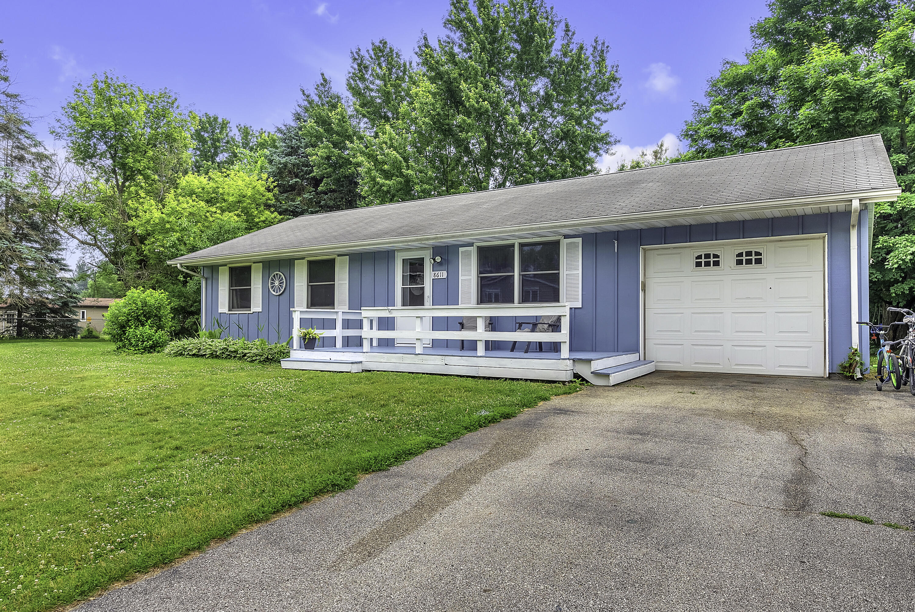 Homes for sale in Wanatah, IN | 8611 S Century Ave, Wanatah, IN 46390 | MLS# 822930