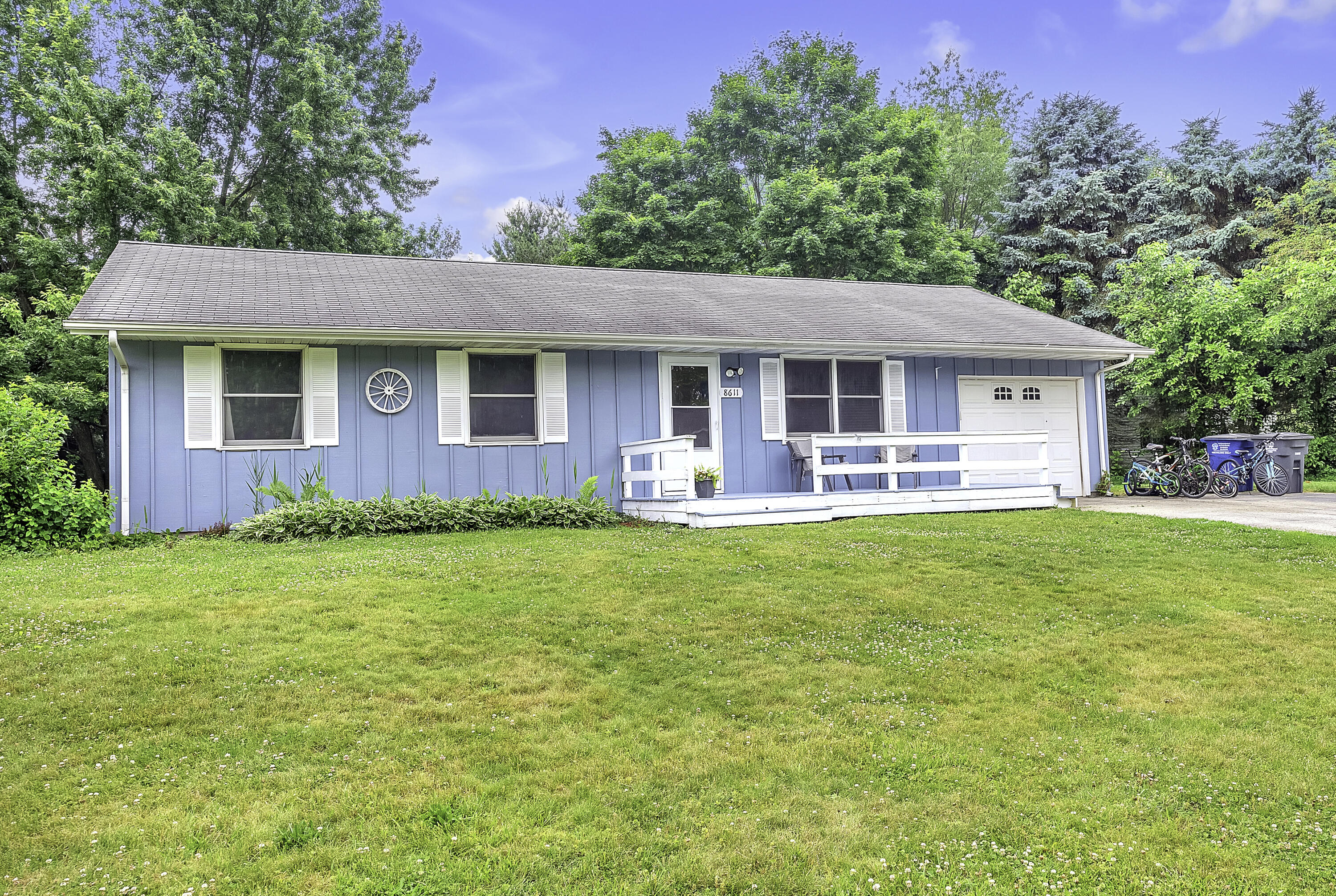 Homes for sale in Wanatah, IN | 8611 S Century Ave, Wanatah, IN 46390 | MLS# 822930