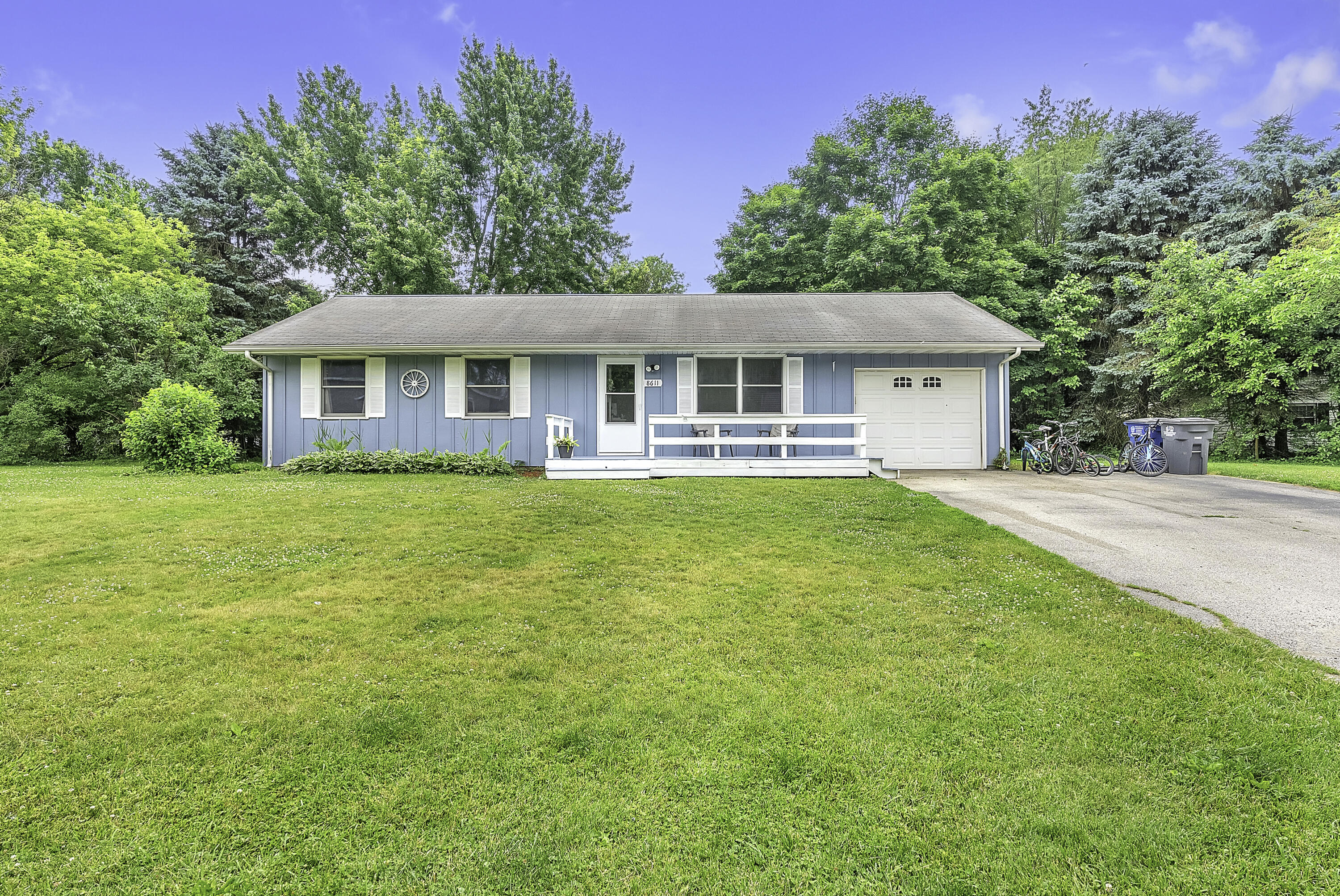 Homes for sale in Wanatah, IN | 8611 S Century Ave, Wanatah, IN 46390 | MLS# 822930