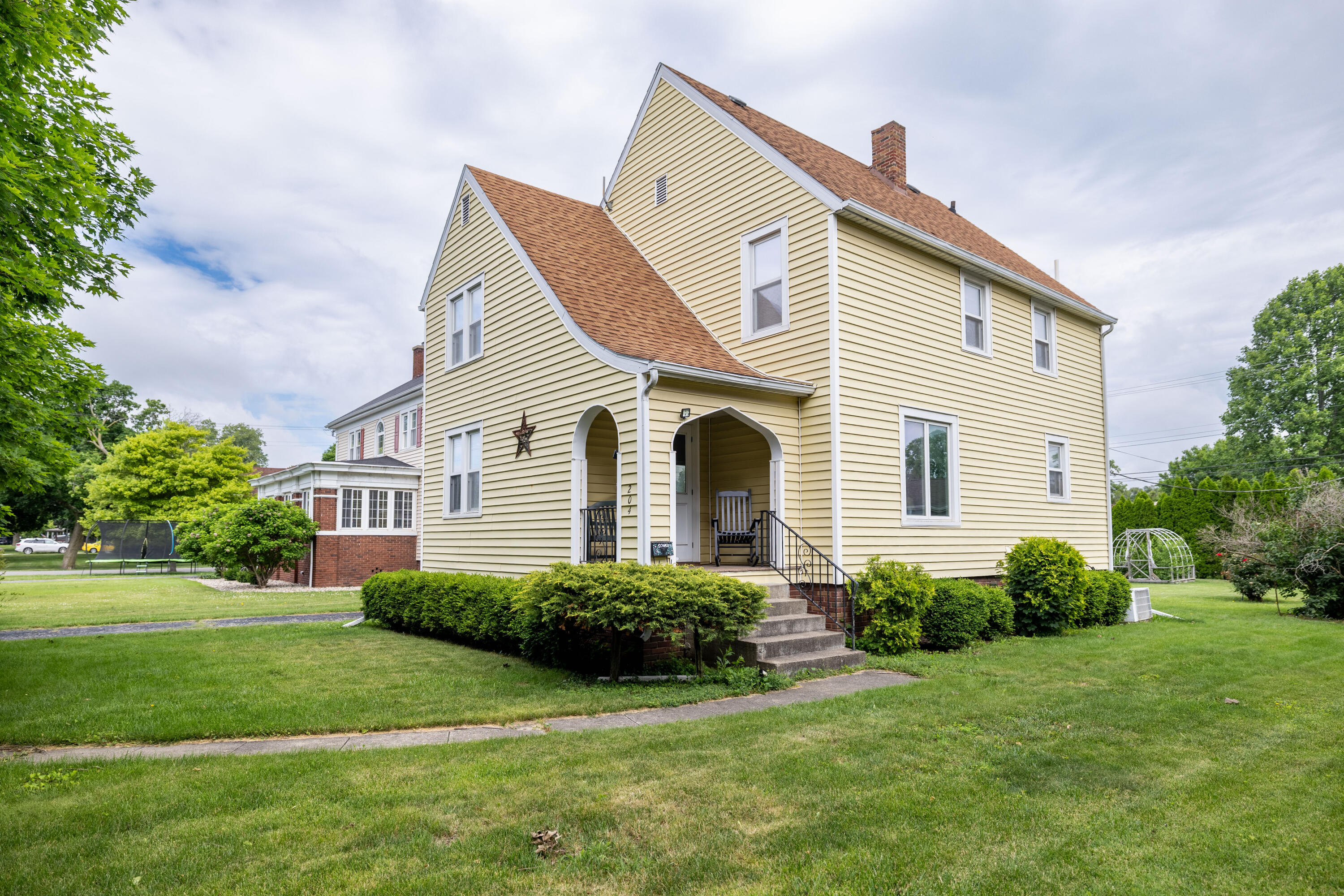 Homes for sale in Kentland, IN | 204 E Lincoln St, Kentland, IN 47951 | MLS# 823009