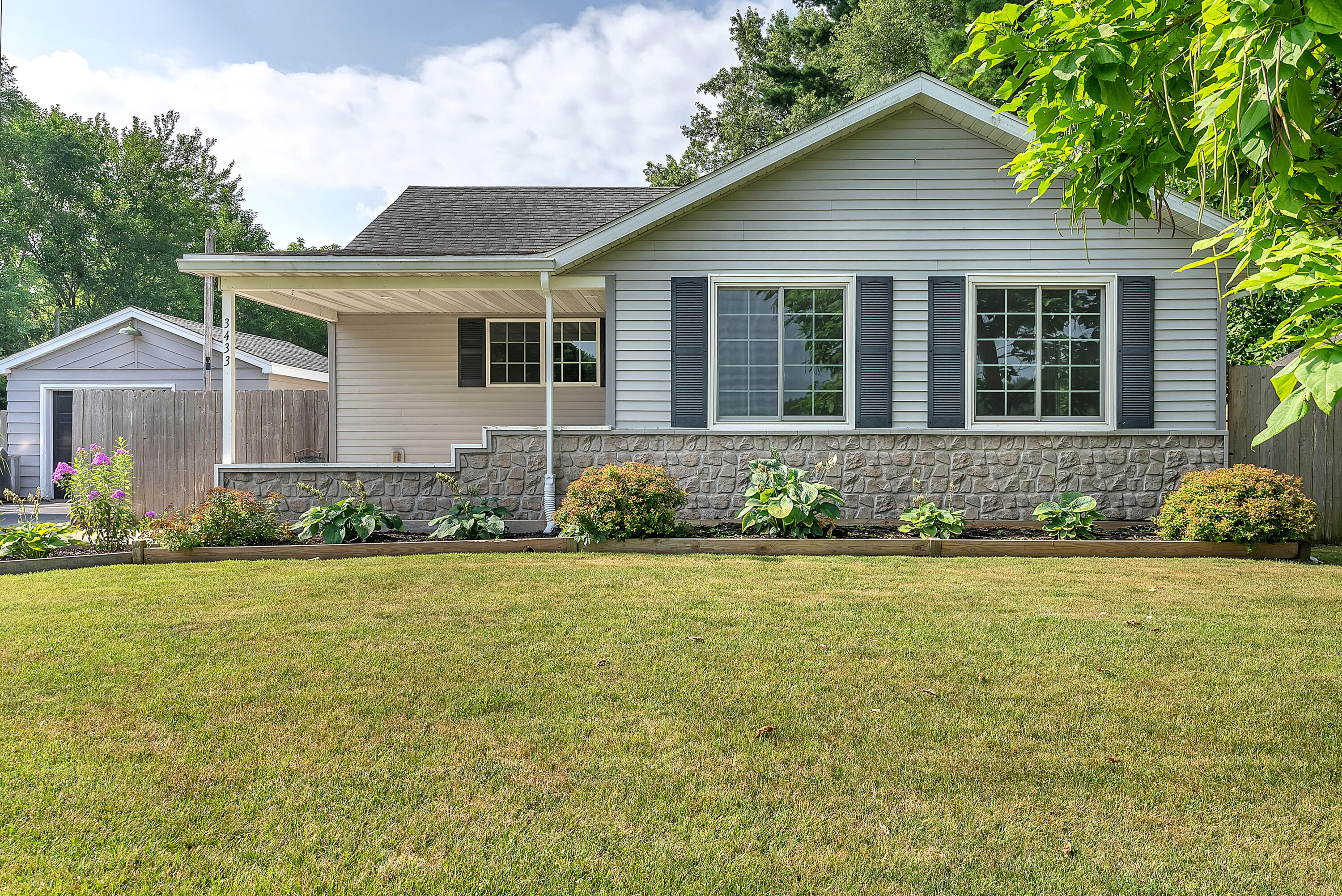 Homes for sale in Lake, IN | 3433 W 950 N, Lake, IN 46349 | MLS# 824326