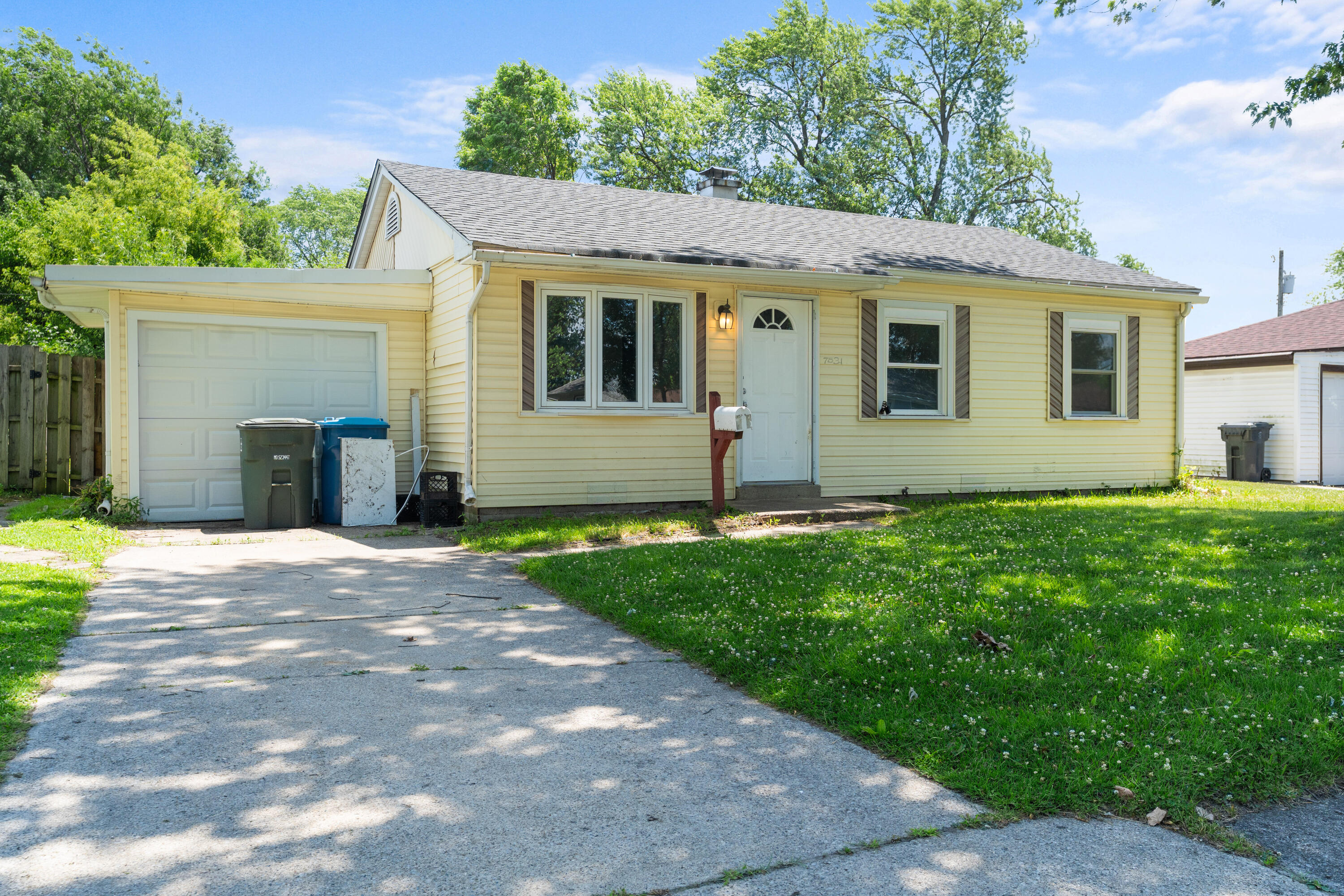 Homes for sale in Hammond, IN | 7831 Chestnut Ave, Hammond, IN 46324 | MLS# 824512