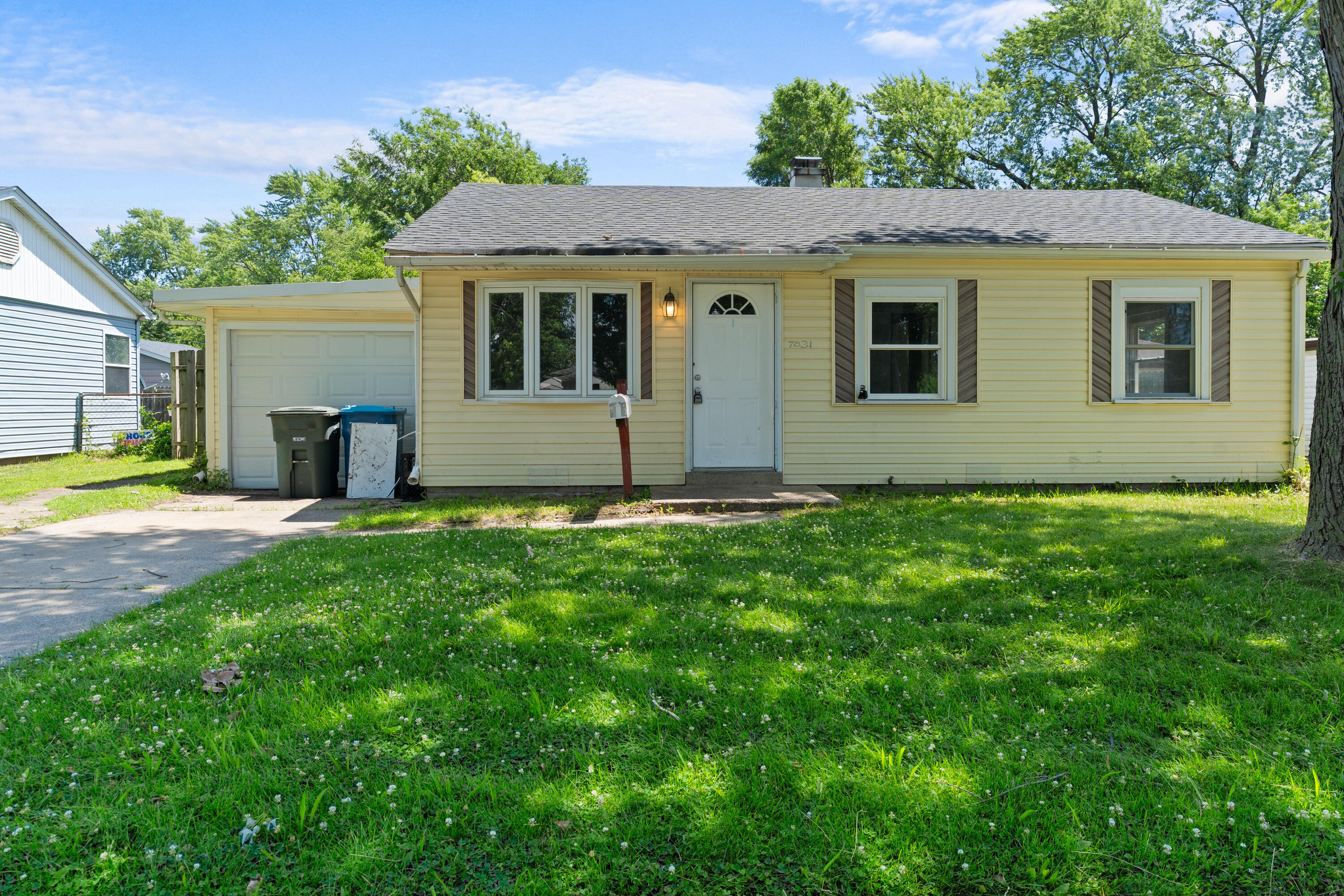 Homes for sale in Hammond, IN | 7831 Chestnut Ave, Hammond, IN 46324 | MLS# 824512