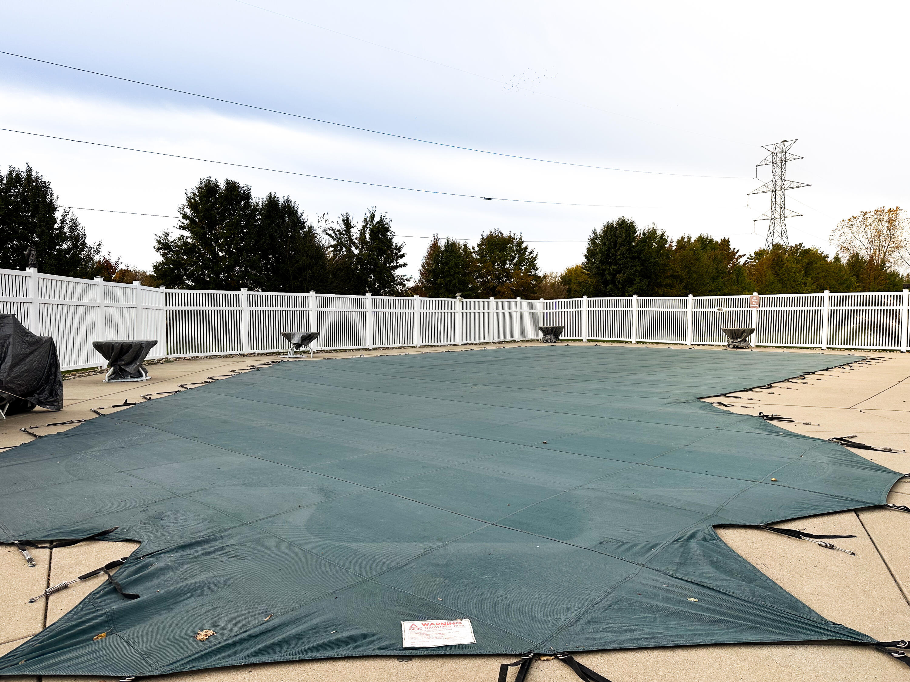 Homes for sale in Hobart, IN | 692 Capitol Dr, Hobart, IN 46342 | MLS# 830631