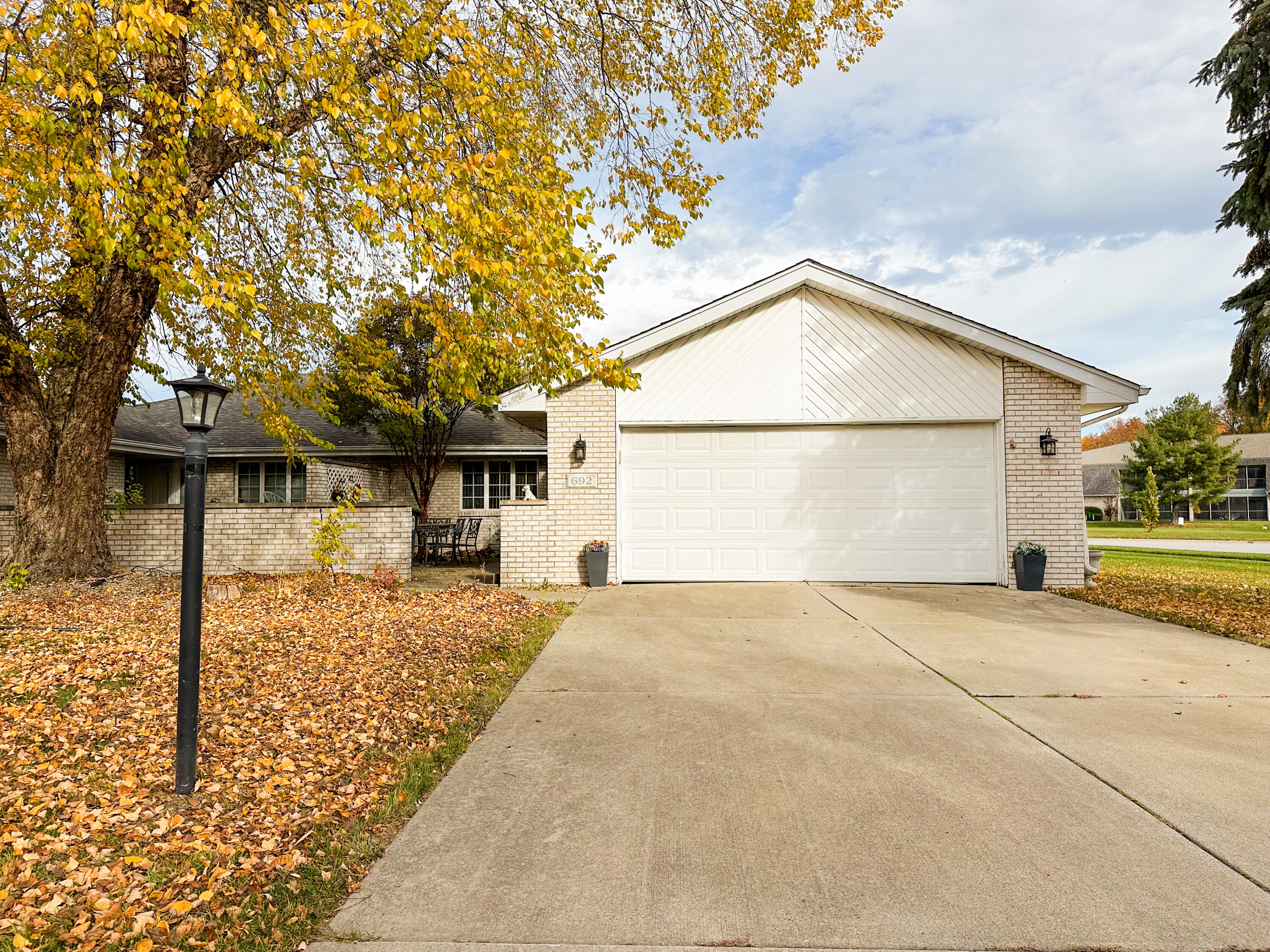 Homes for sale in Hobart, IN | 692 Capitol Dr, Hobart, IN 46342 | MLS# 830631