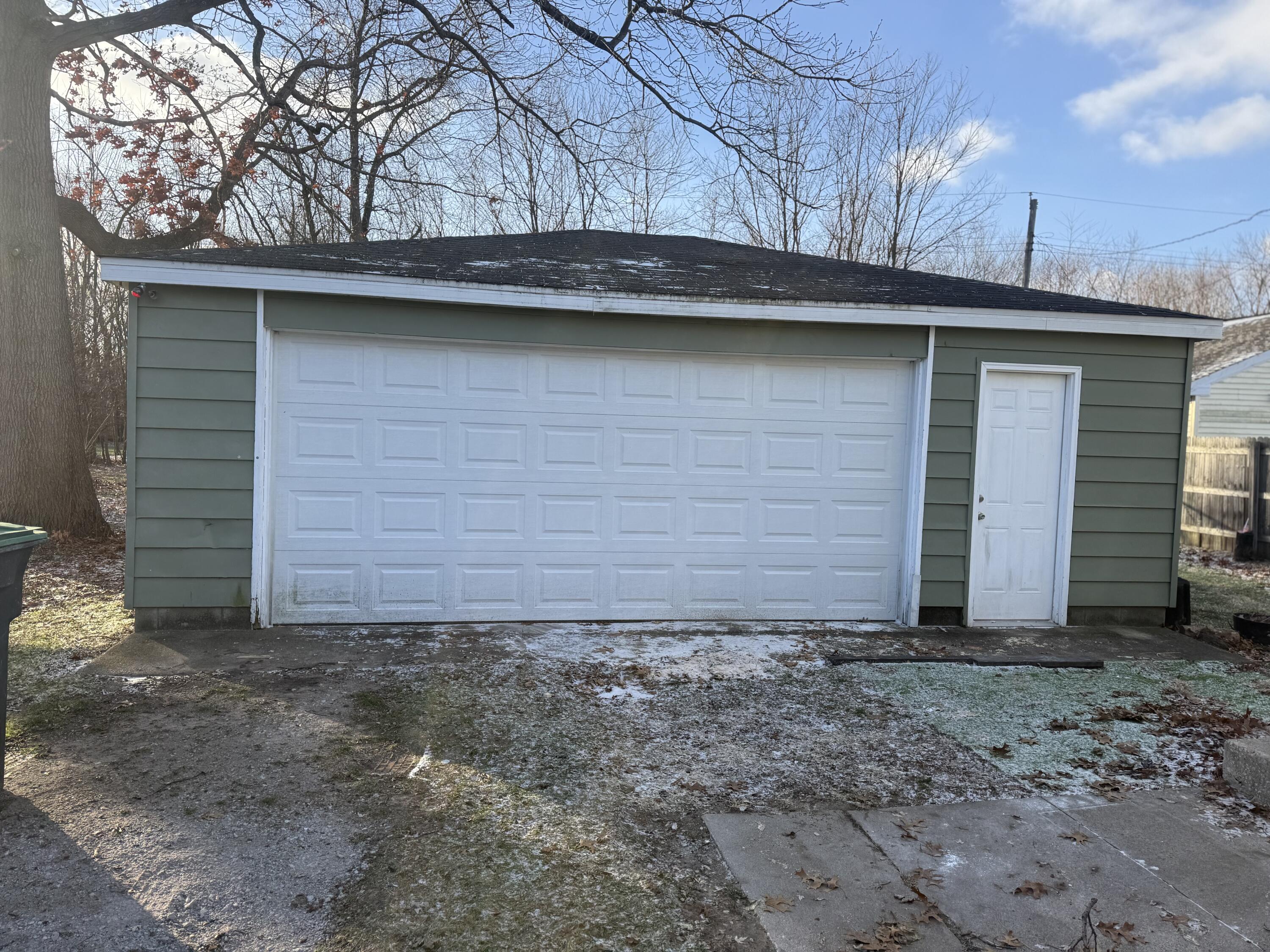 Homes for sale in Hobart, IN | 217 E 13 Th Pl, Hobart, IN 46342 | MLS# 832017