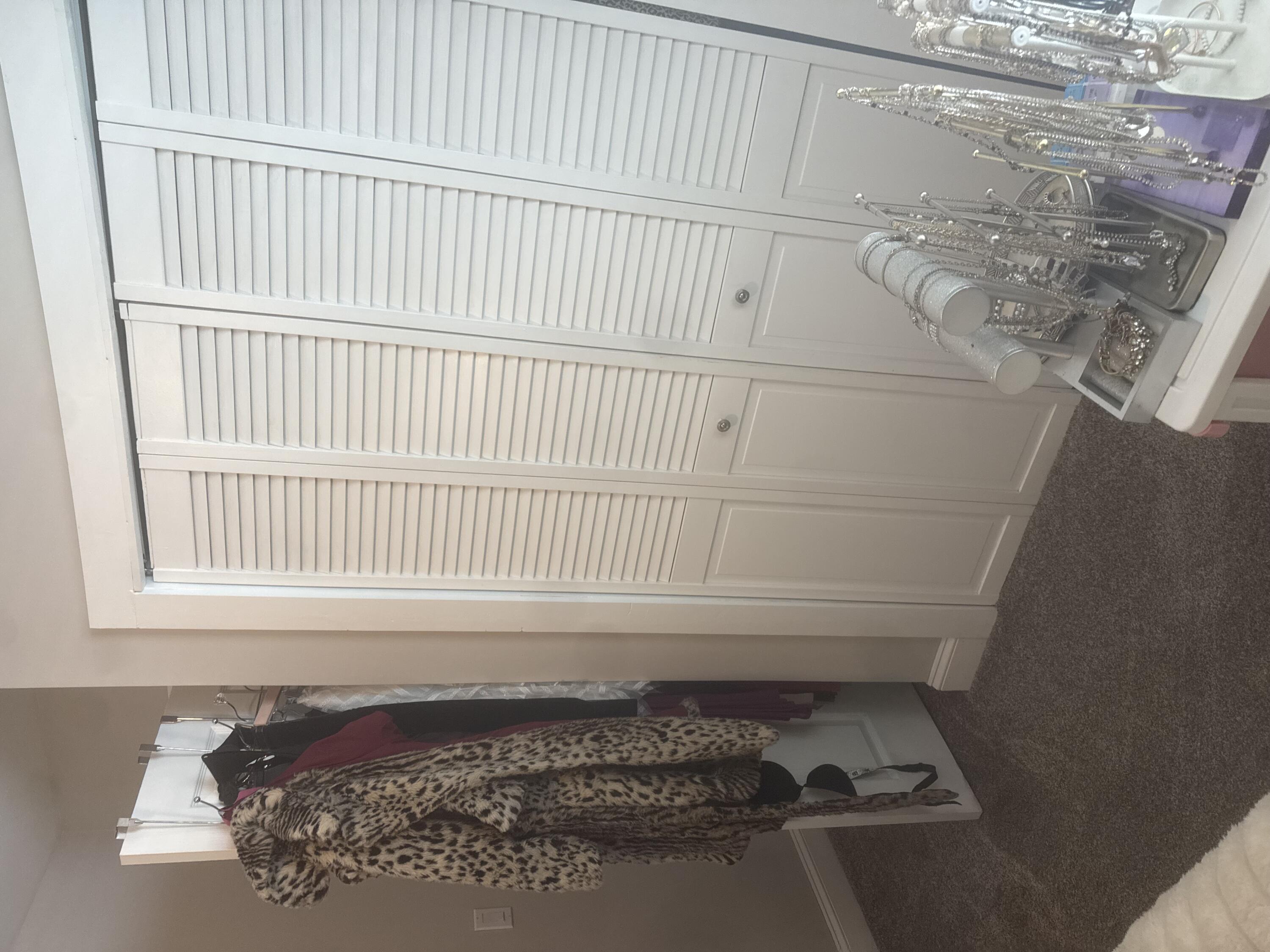 Homes for sale in Hobart, IN | 217 E 13 Th Pl, Hobart, IN 46342 | MLS# 832017