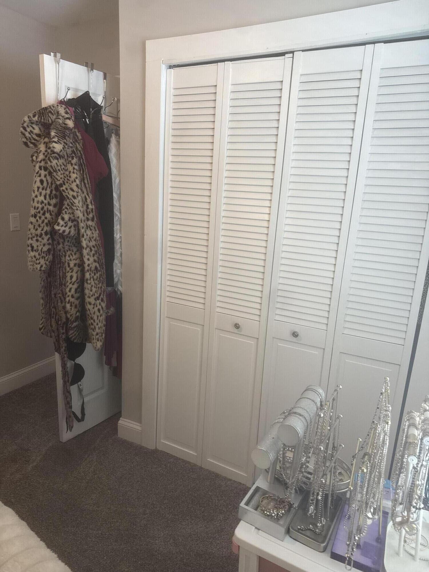 Homes for sale in Hobart, IN | 217 E 13 Th Pl, Hobart, IN 46342 | MLS# 832017