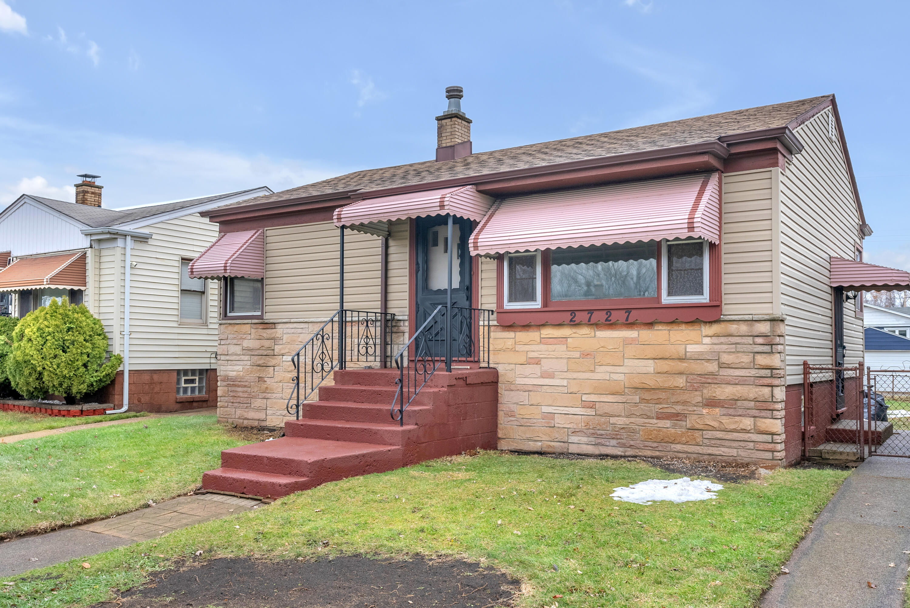 Homes for sale in Whiting, IN | 2727 Birch Ave, Whiting, IN 46394 | MLS# 832042