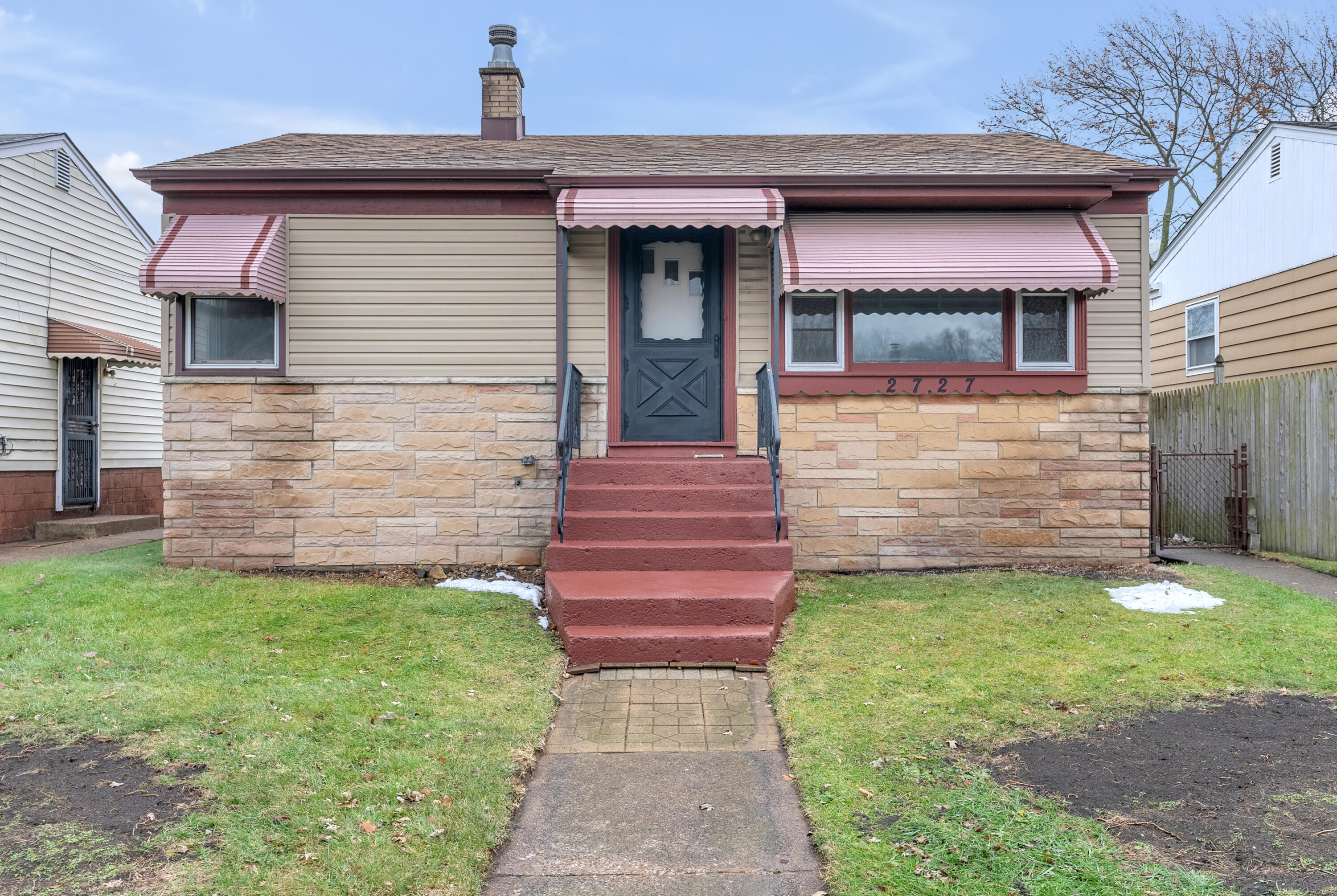 Homes for sale in Whiting, IN | 2727 Birch Ave, Whiting, IN 46394 | MLS# 832042