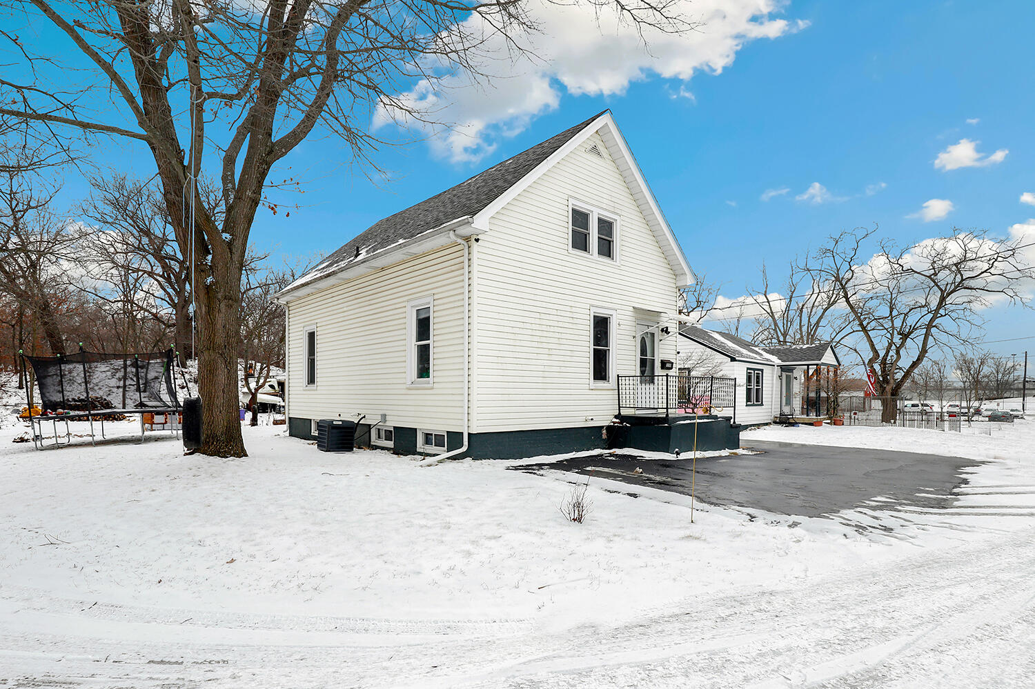 Homes for sale in Michigan City, IN | 1350 Russell St, Michigan City, IN 46360 | MLS# 833031