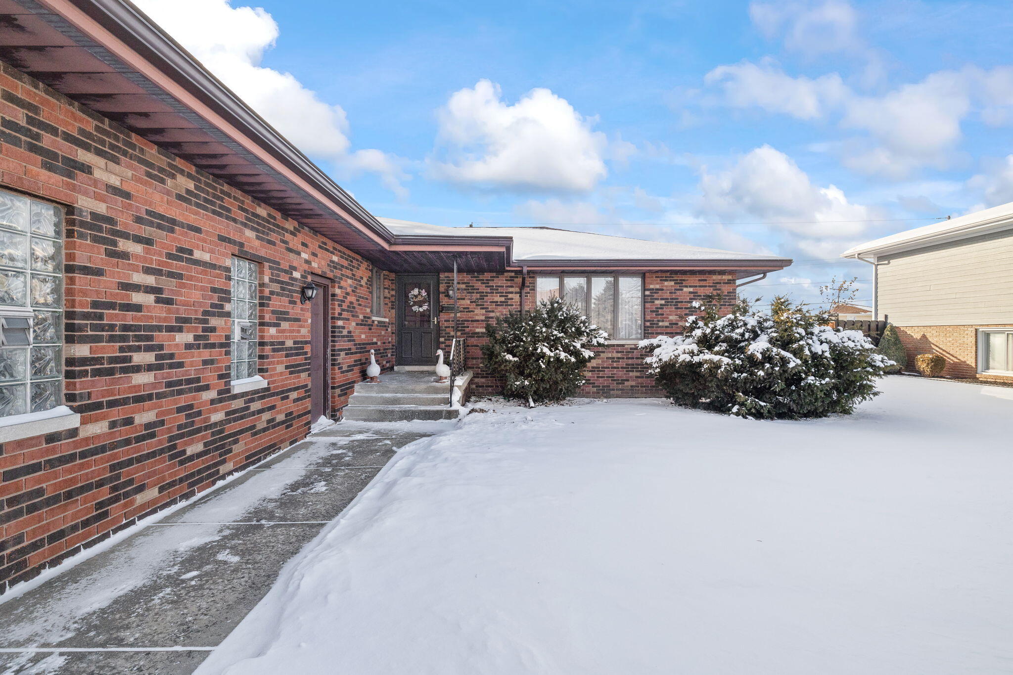 Homes for sale in Munster, IN | 8120 Tapper Ave, Munster, IN 46321 | MLS# 833321