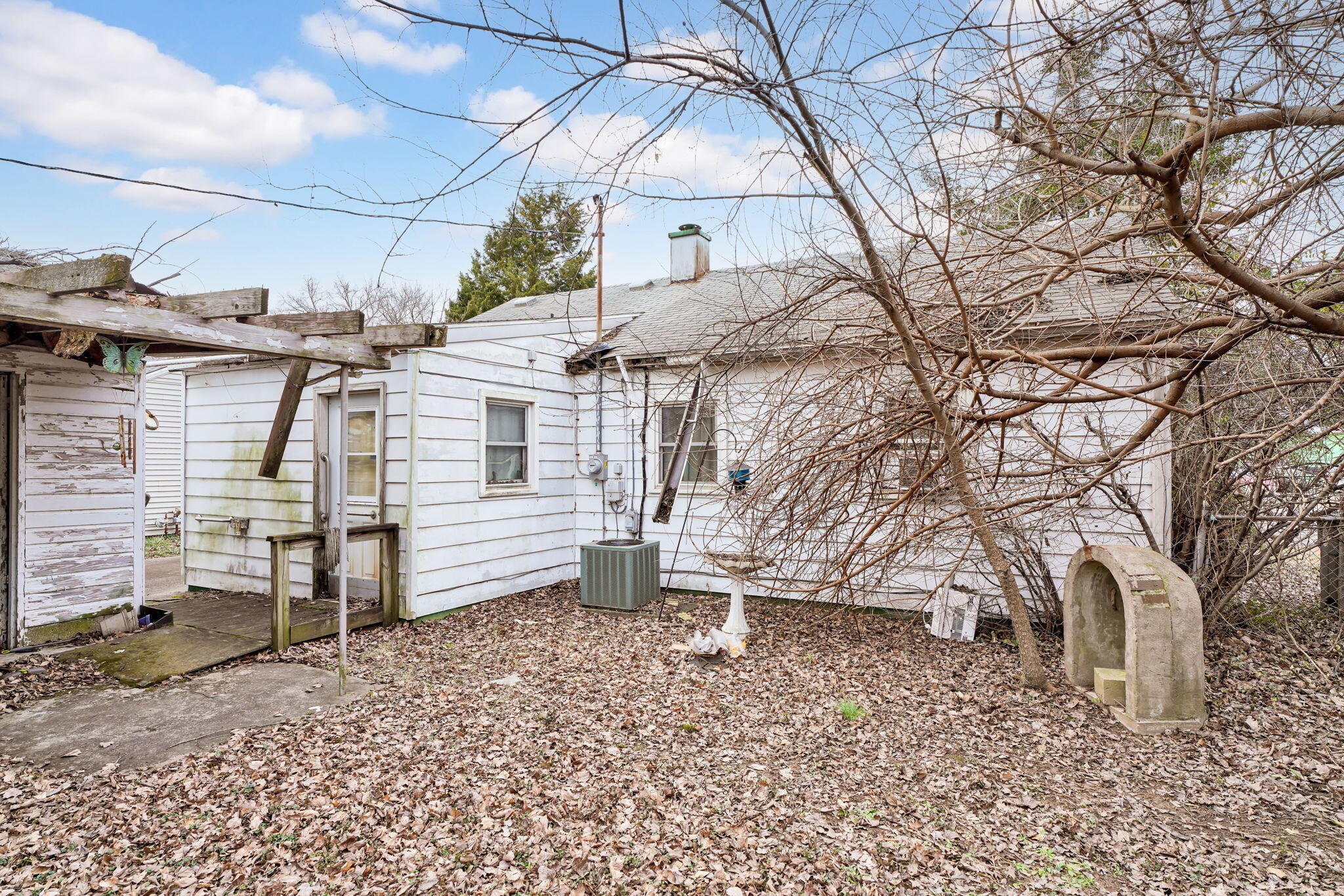 Homes for sale in Evansville, IN | 1379 Pollack Ave, Evansville, IN 47714 | MLS# 833344