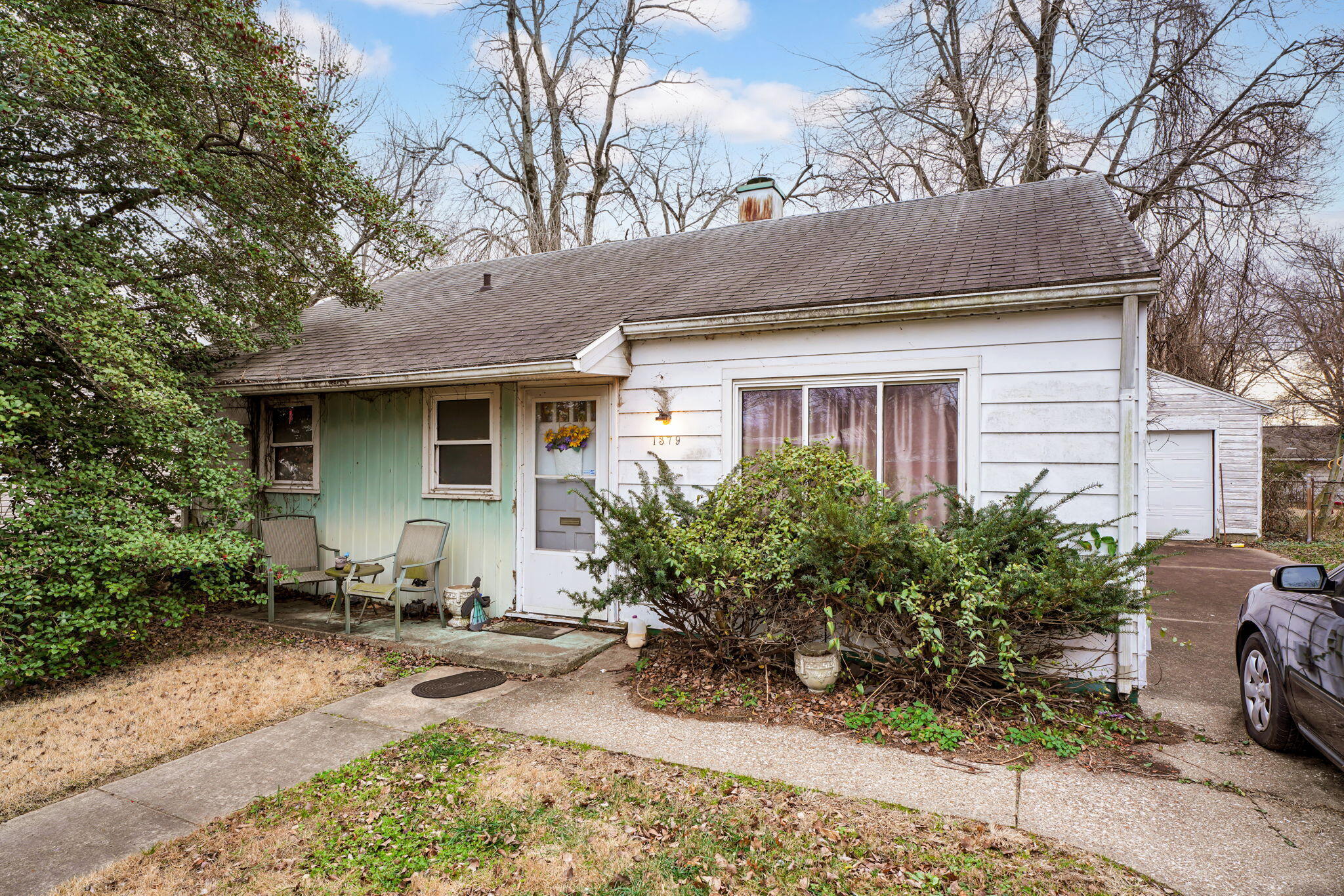 Homes for sale in Evansville, IN | 1379 Pollack Ave, Evansville, IN 47714 | MLS# 833344