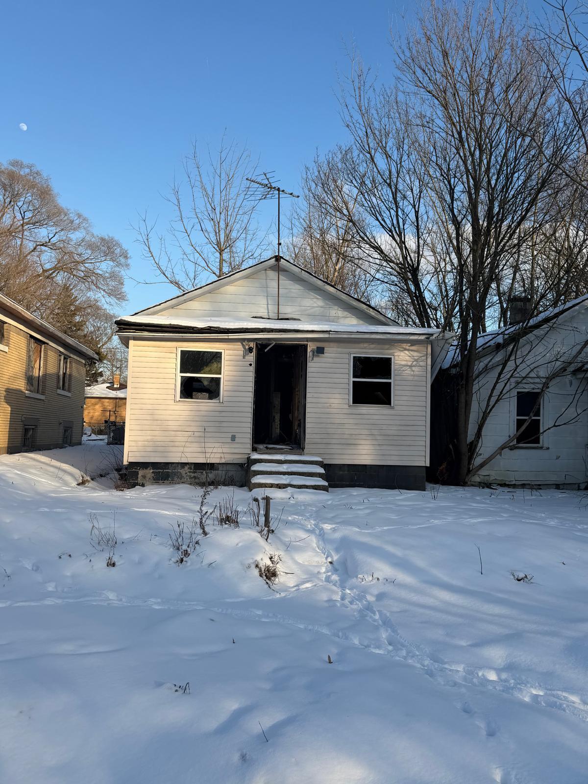 Homes for sale in Gary, IN | 4549 Pennsylvania St, Gary, IN 46409 | MLS# 833464