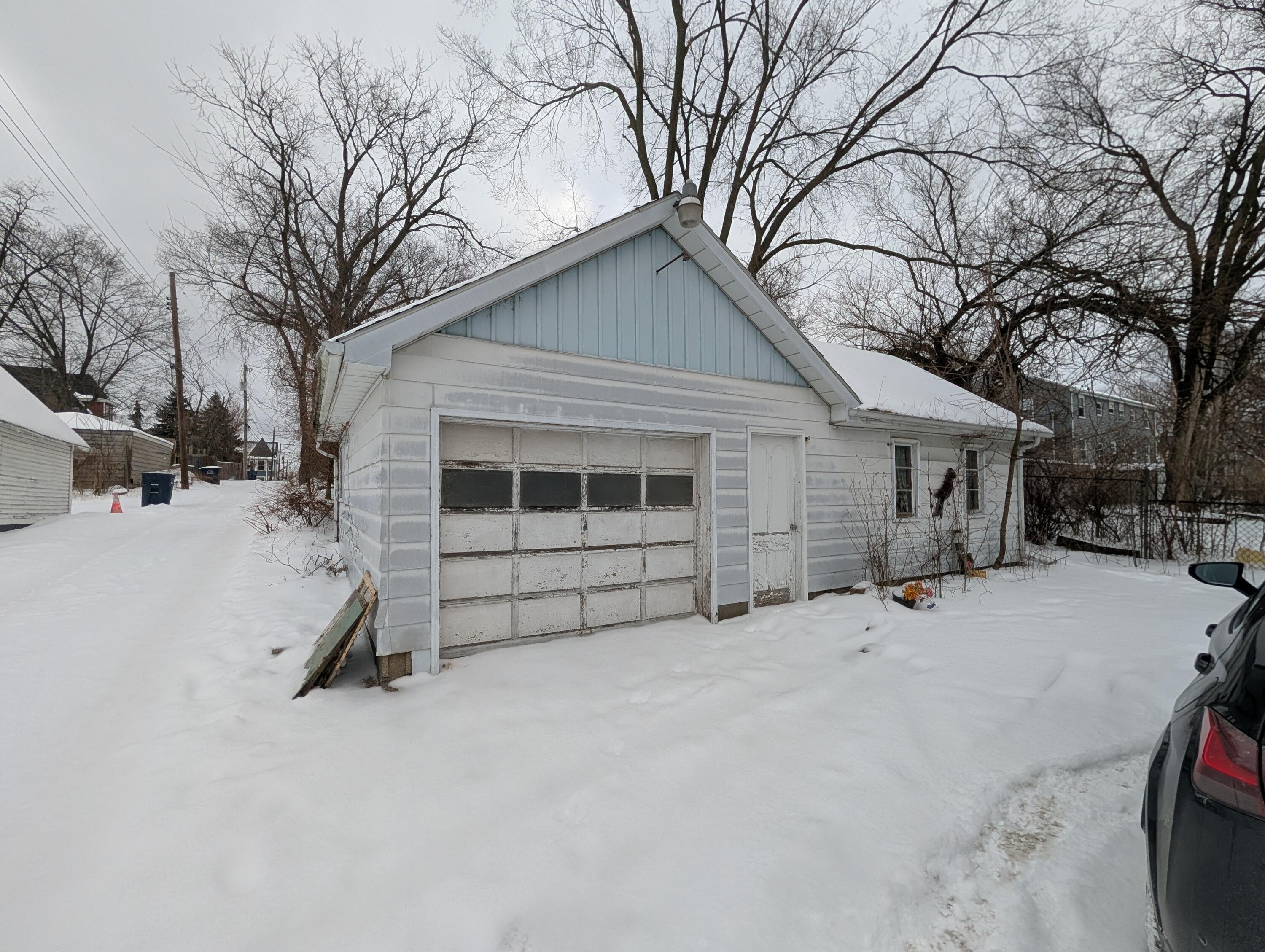 Homes for sale in Michigan City, IN | 1210 Wabash St, Michigan City, IN 46360 | MLS# 833385