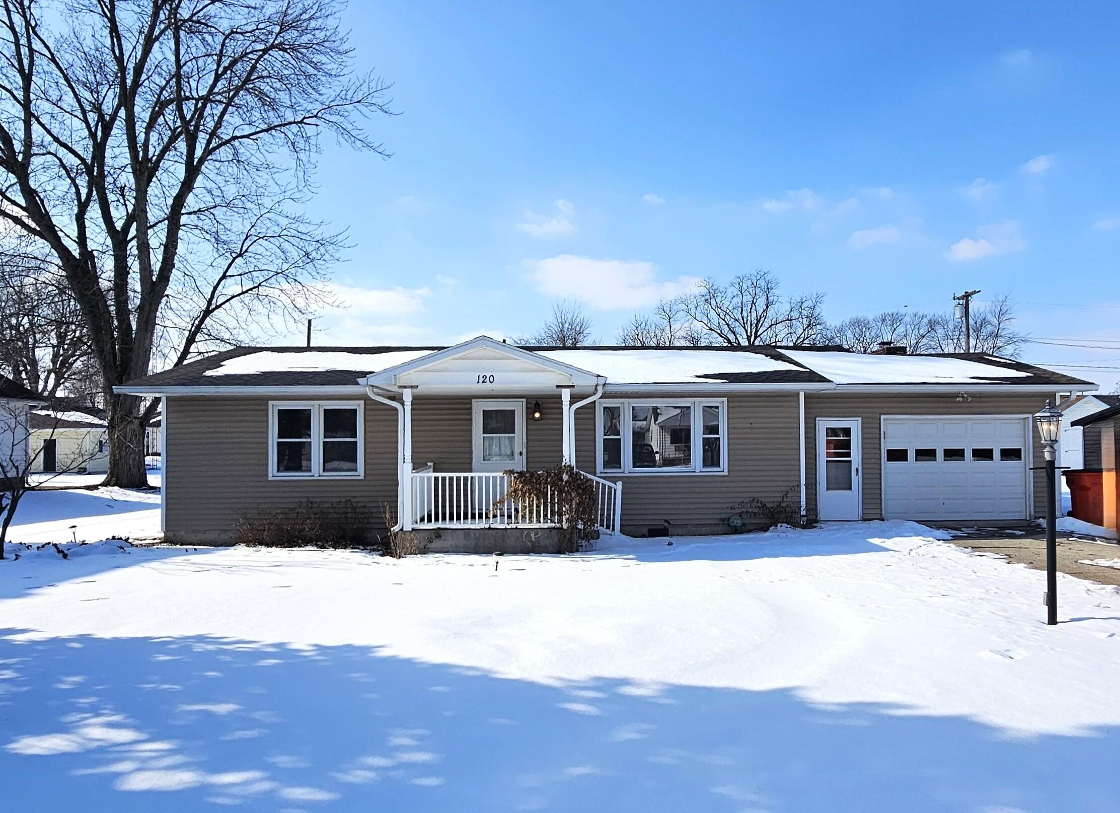 Homes for sale in Francesville, IN | 120 S Salem St, Francesville, IN 47946 | MLS# 833692