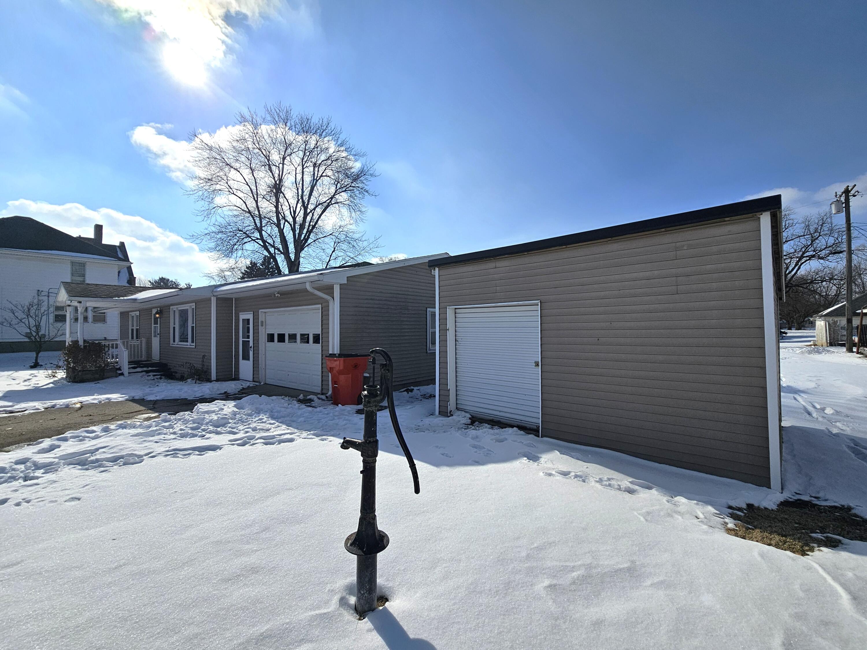 Homes for sale in Francesville, IN | 120 S Salem St, Francesville, IN 47946 | MLS# 833692