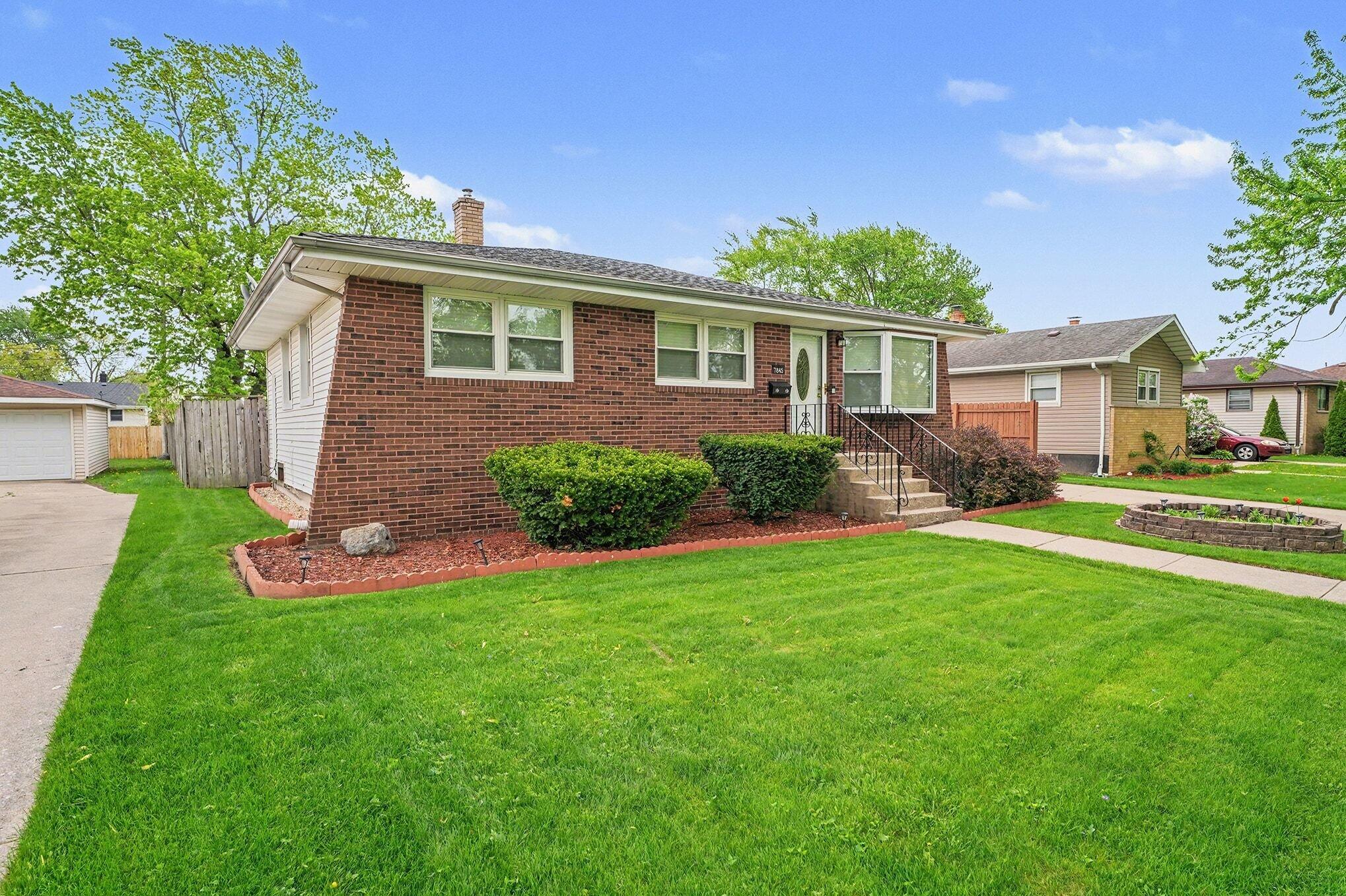 Homes for sale in Munster, IN | 7845 Van Buren Ave, Munster, IN 46321 | MLS# 833785