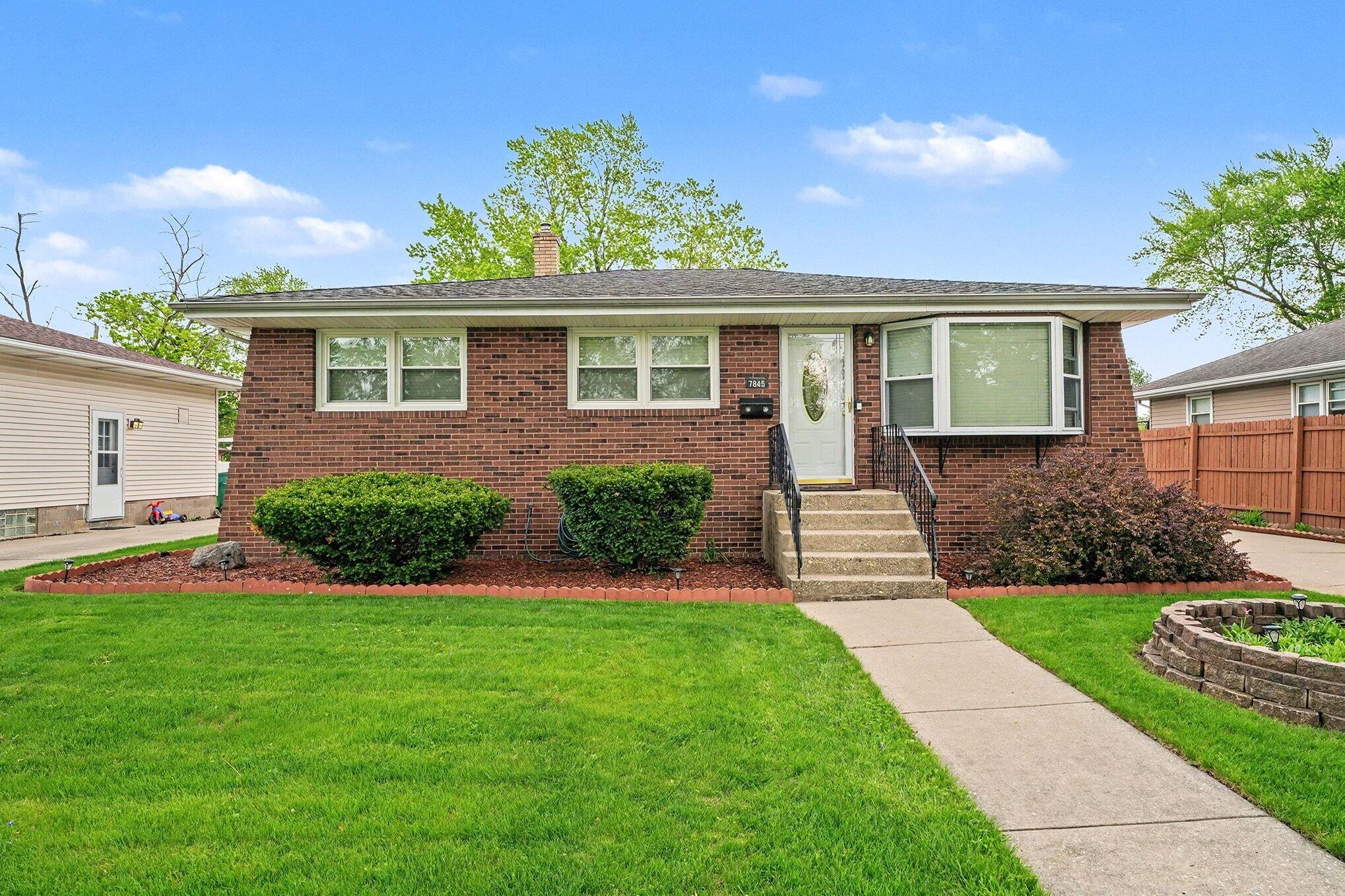 Homes for sale in Munster, IN | 7845 Van Buren Ave, Munster, IN 46321 | MLS# 833785