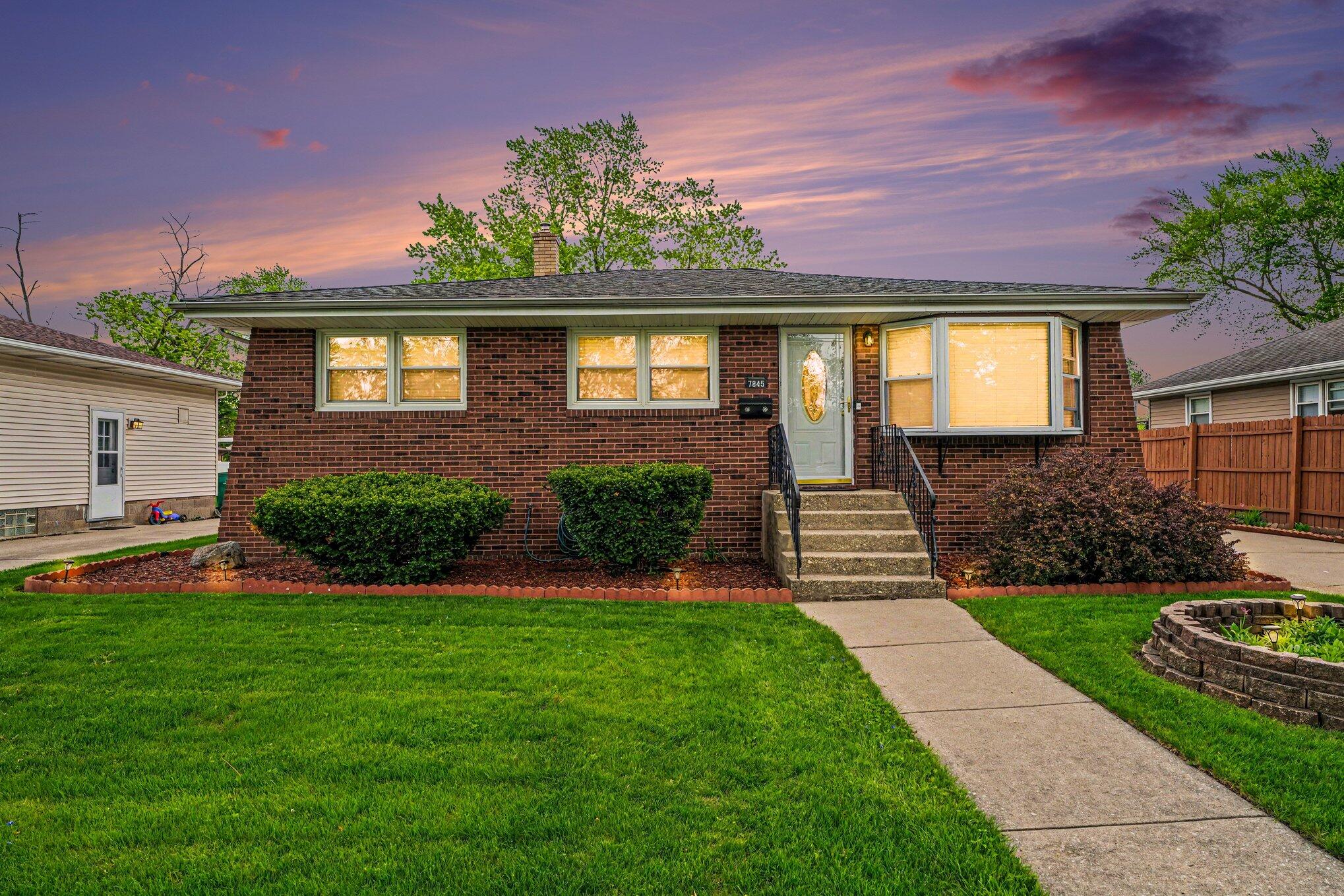 Homes for sale in Munster, IN | 7845 Van Buren Ave, Munster, IN 46321 | MLS# 833785
