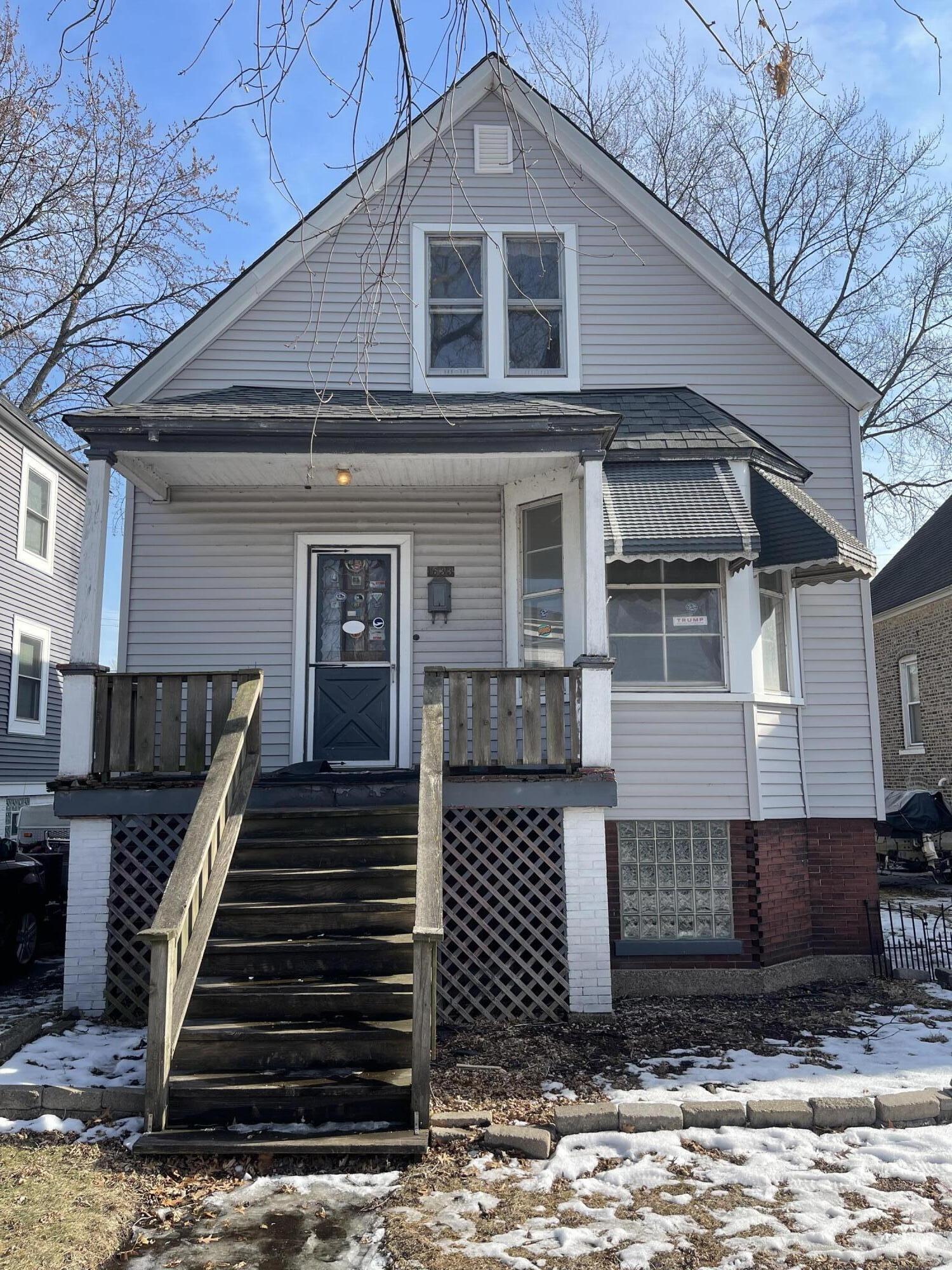 Homes for sale in Whiting, IN | 1633 Central Ave, Whiting, IN 46394 | MLS# 833861