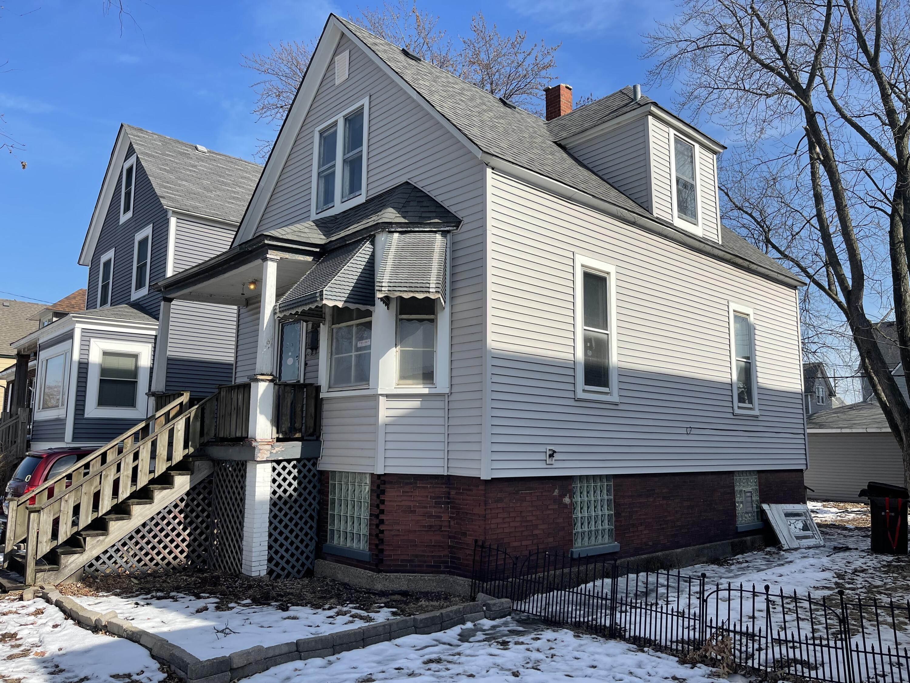 Homes for sale in Whiting, IN | 1633 Central Ave, Whiting, IN 46394 | MLS# 833861