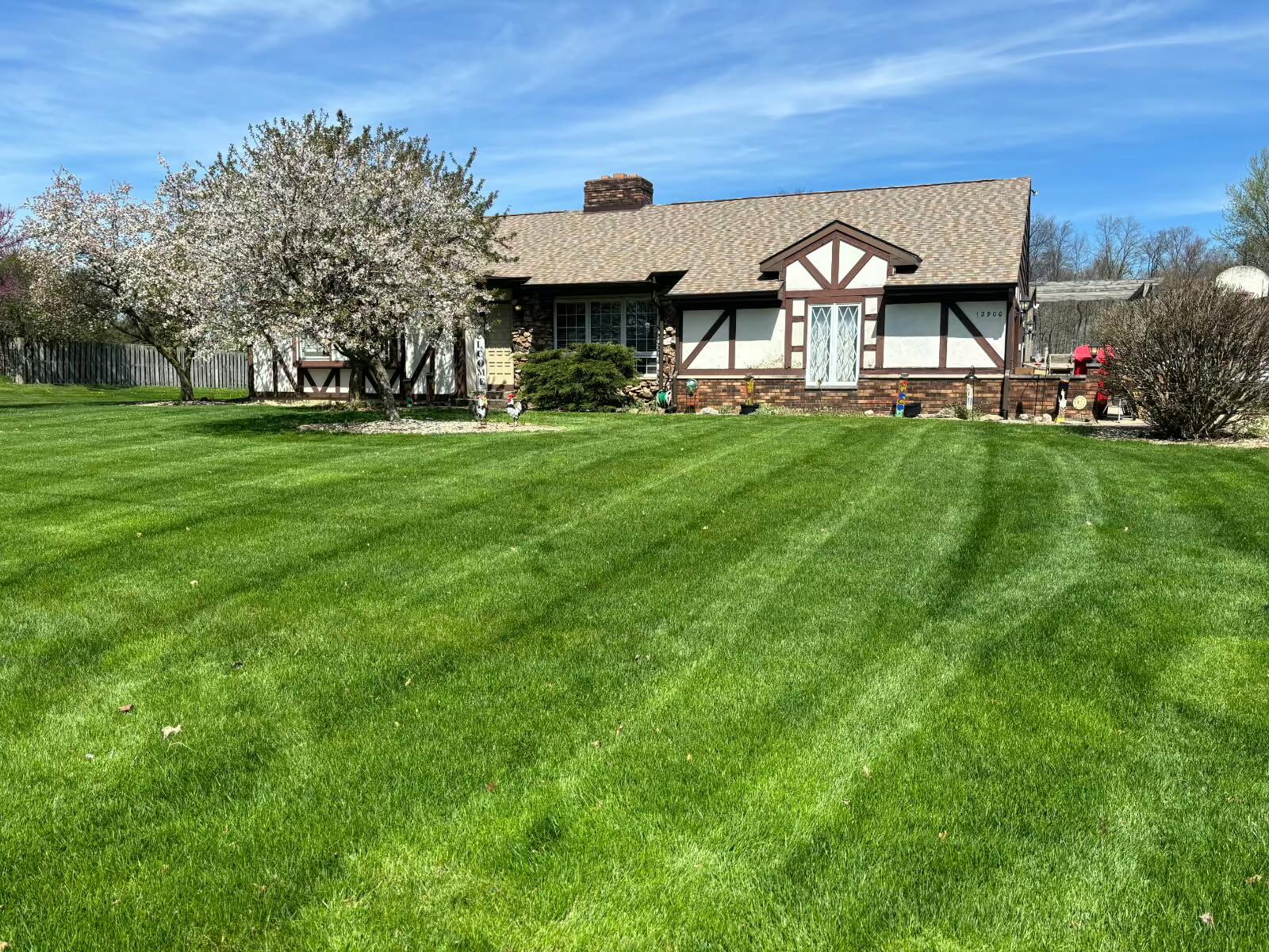 Homes for sale in Lakeville, IN | 12900 Walnut Hill Dr, Lakeville, IN 46536 | MLS# 835178