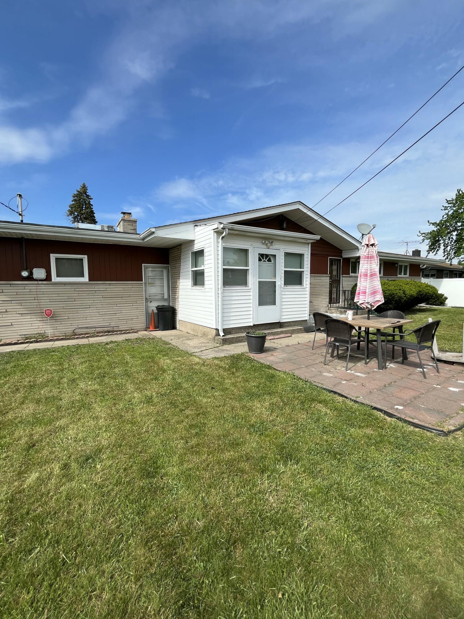 Homes for sale in Merrillville, IN | 423 W 55th Pl, Merrillville, IN 46410 | MLS# 835721