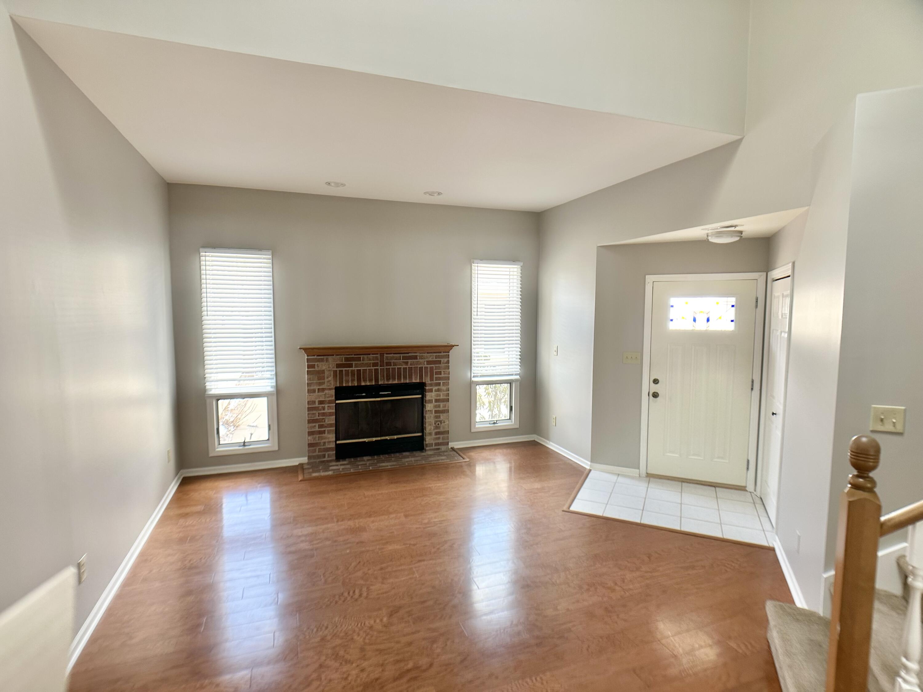 Homes for sale in Schererville, IN | 2324 Deerpath Dr W, Schererville, IN 46375 | MLS# 835702