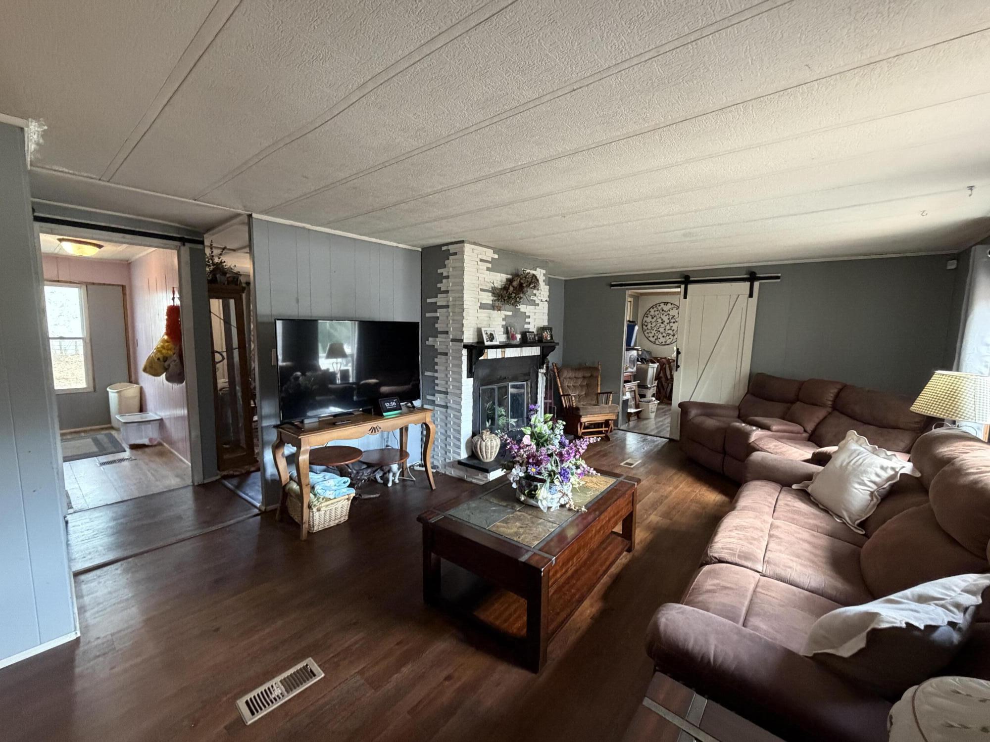 Homes for sale in Wheatfield, IN | 4256 Jonathan Dr, Wheatfield, IN 46392 | MLS# 835641