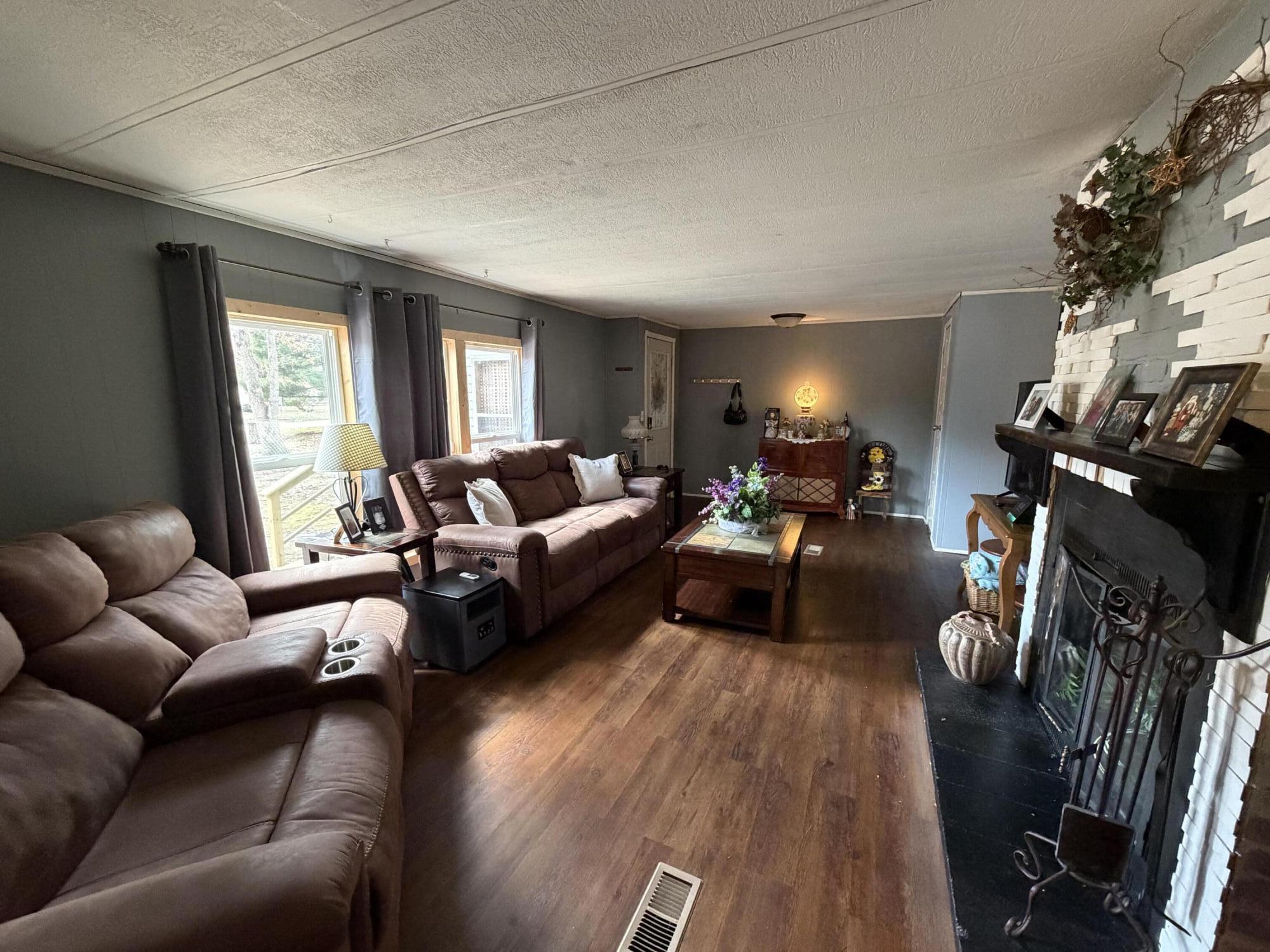 Homes for sale in Wheatfield, IN | 4256 Jonathan Dr, Wheatfield, IN 46392 | MLS# 835641