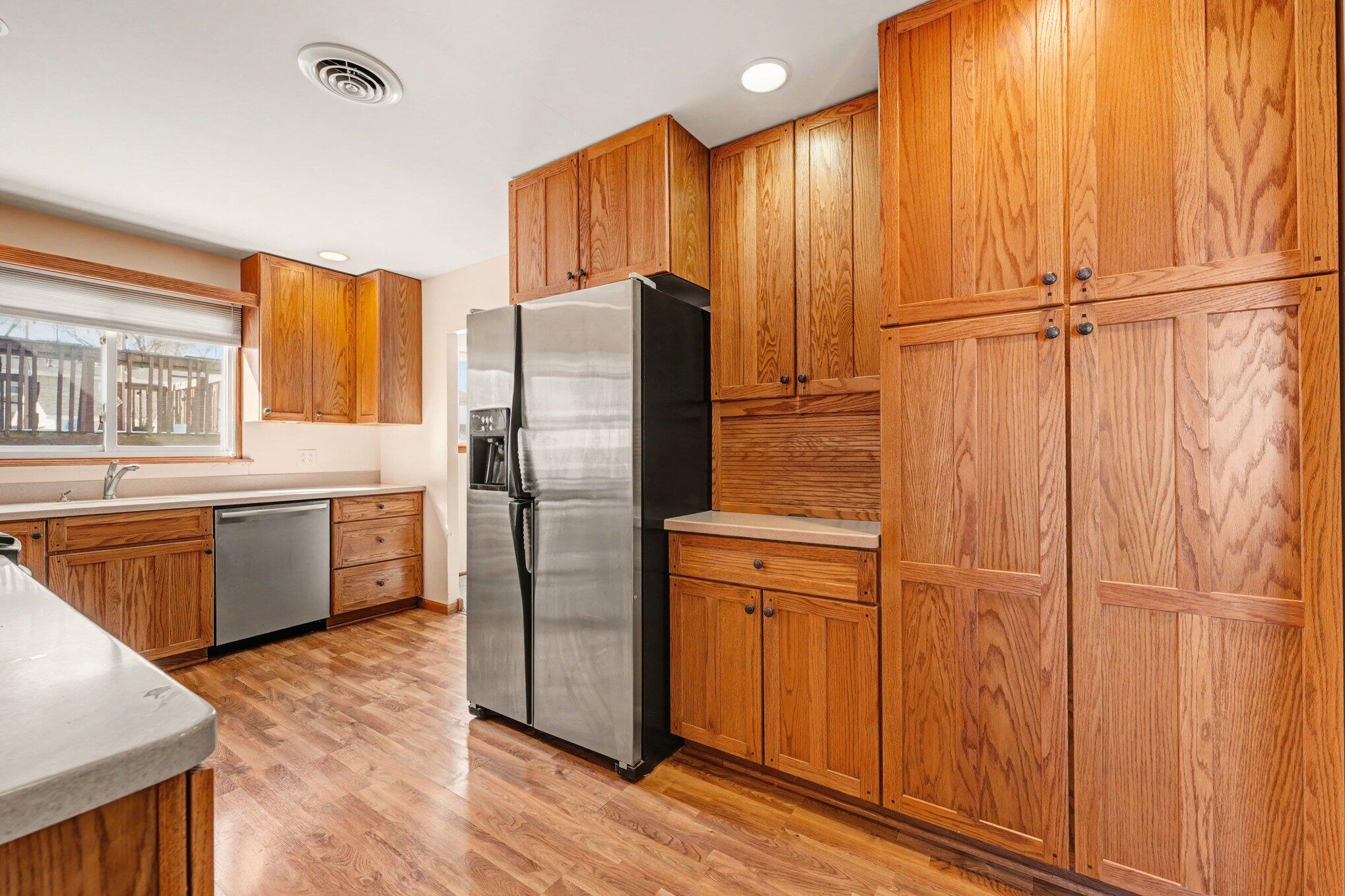 Homes for sale in Griffith, IN | 736 N Glenwood Ave, Griffith, IN 46319 | MLS# 835673