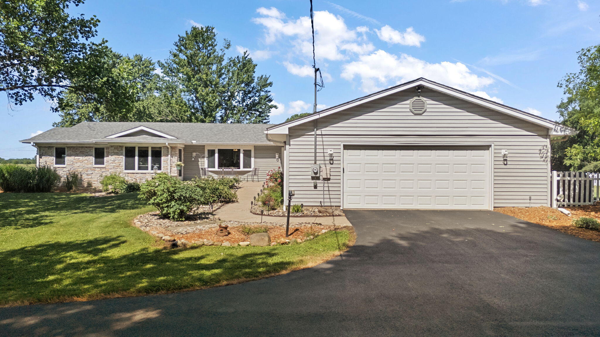 Homes for sale in Valparaiso, IN | 277 E 500 N, Valparaiso, IN 46383 | MLS# 838854