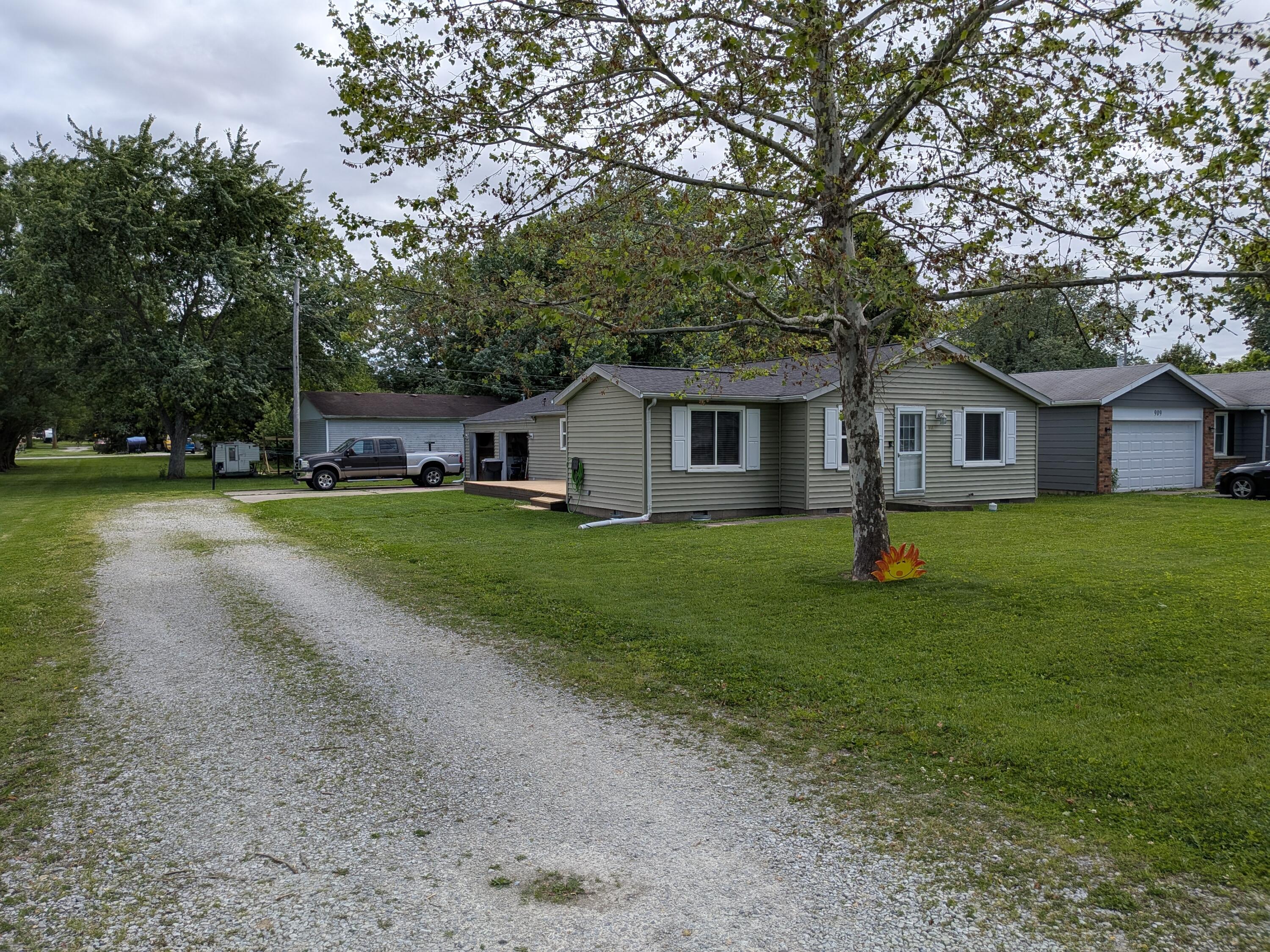 Homes for sale in Frankton, IN | 911 Harrison St, Frankton, IN 46044 | MLS# 839900