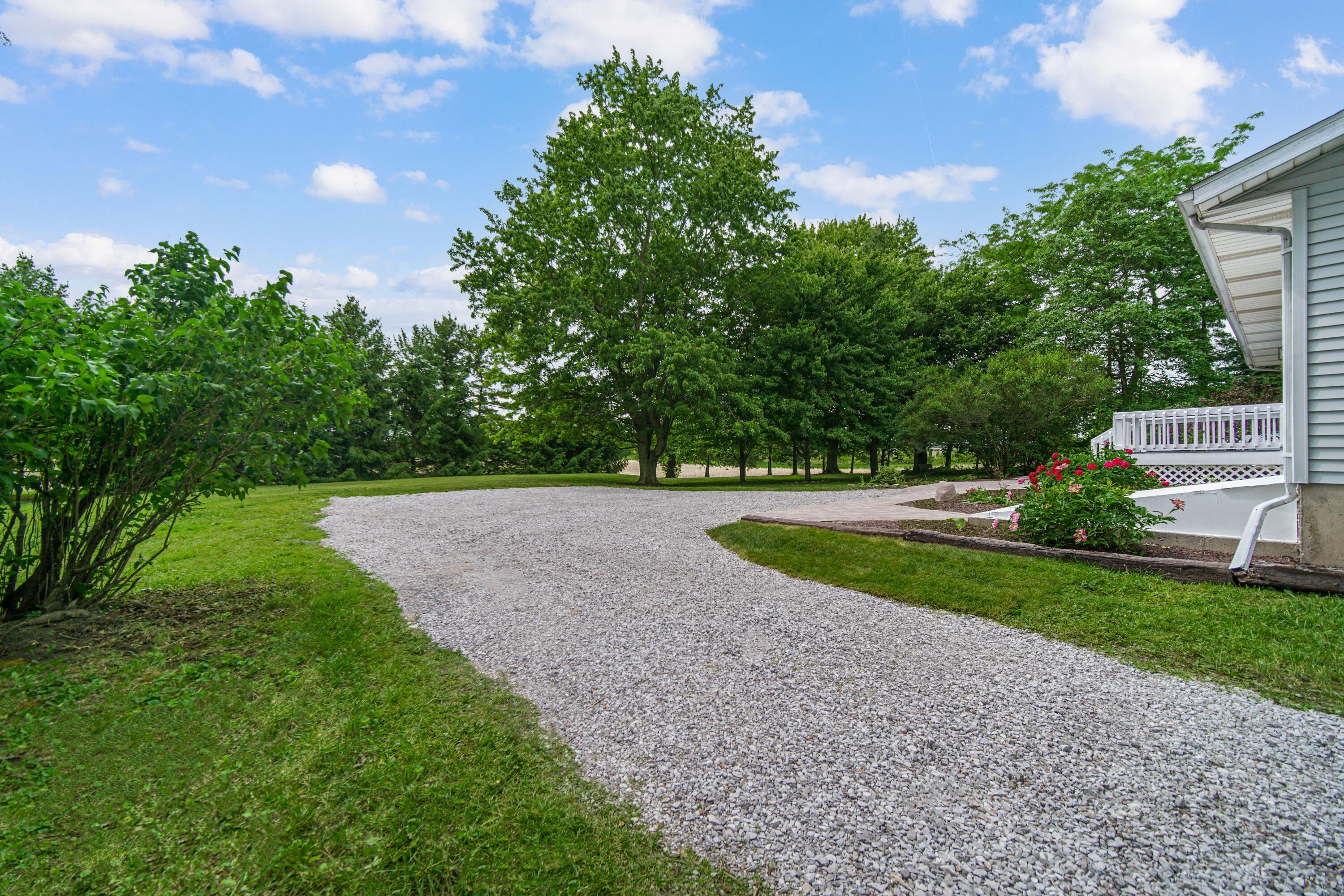 Homes for sale in Hebron, IN | 476 S State Road 2, Hebron, IN 46341 | MLS# 839750