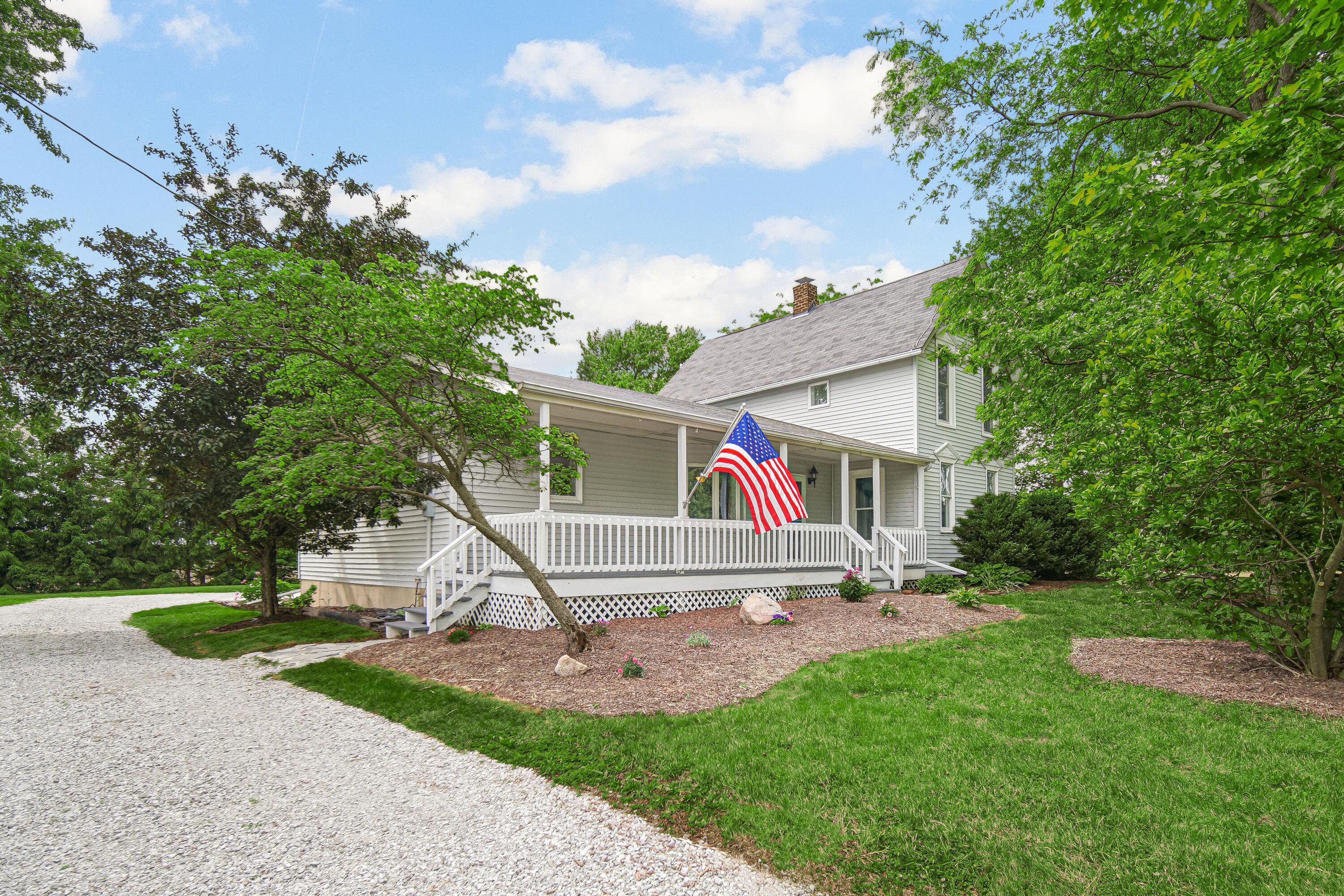 Homes for sale in Hebron, IN | 476 S State Road 2, Hebron, IN 46341 | MLS# 839750