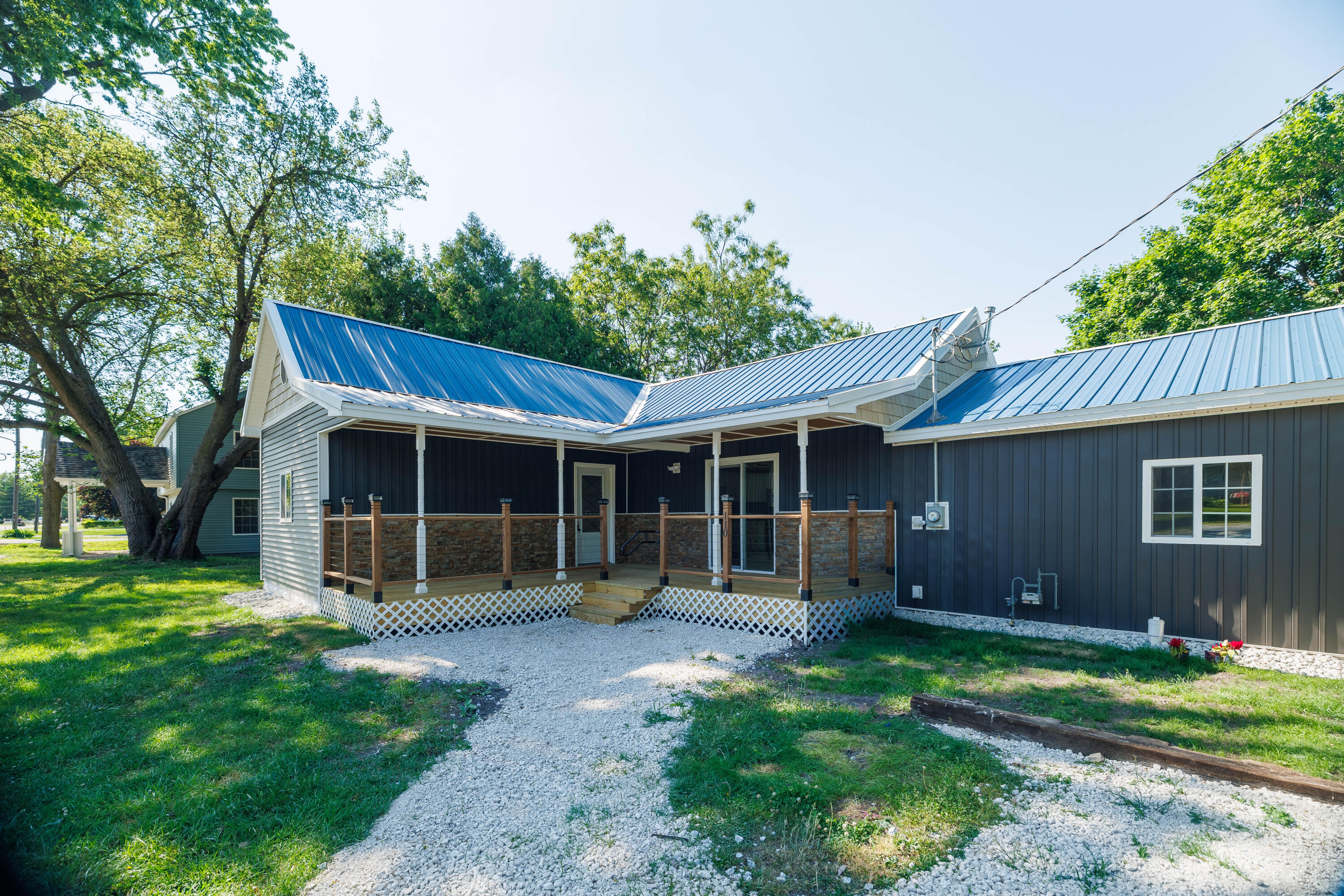 Homes for sale in Kentland, IN | 110 W Allen St, Kentland, IN 47951 | MLS# 839835
