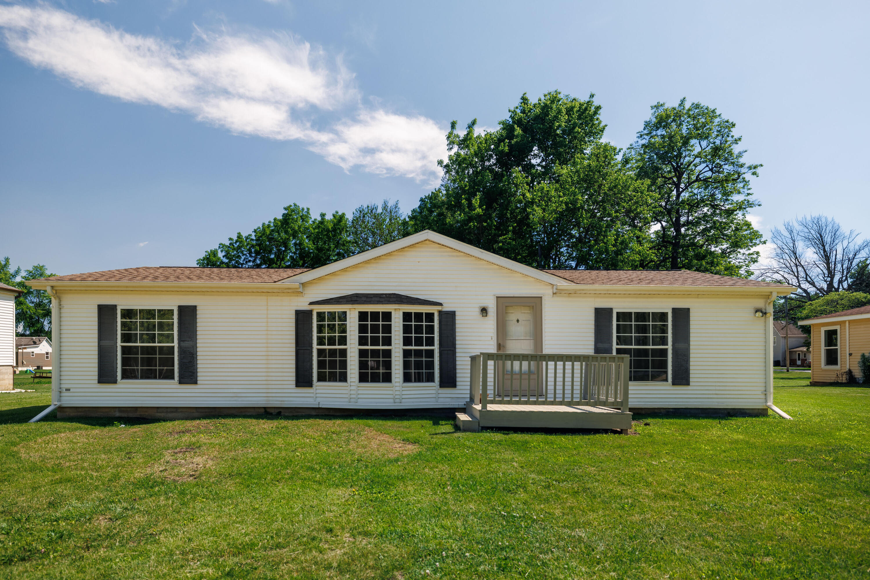 Homes for sale in Morocco, IN | 605 E Washington St, Morocco, IN 47963 | MLS# 839854