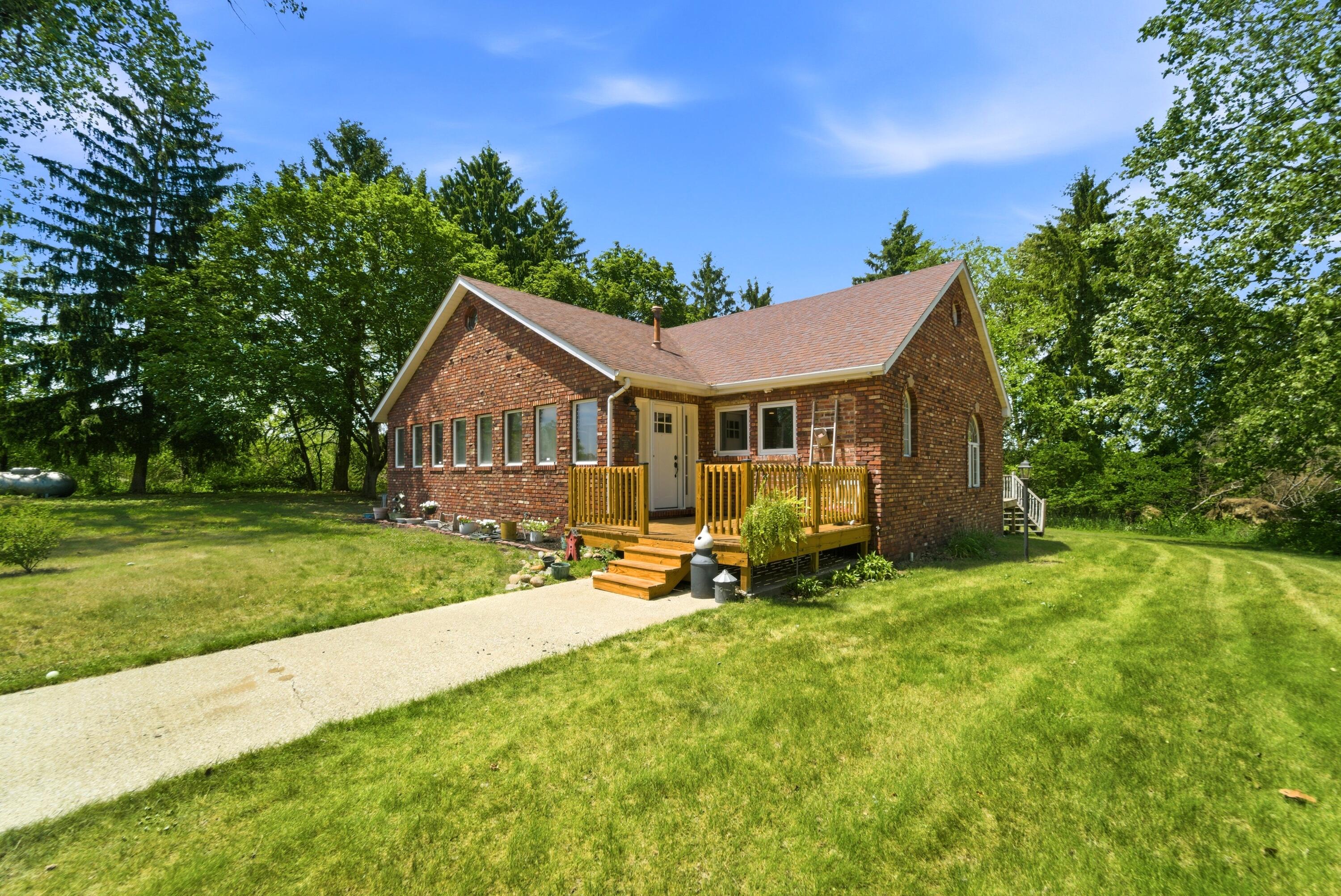 Homes for sale in North Judson, IN | 4315 S 260 W, North Judson, IN 46366 | MLS# 840262